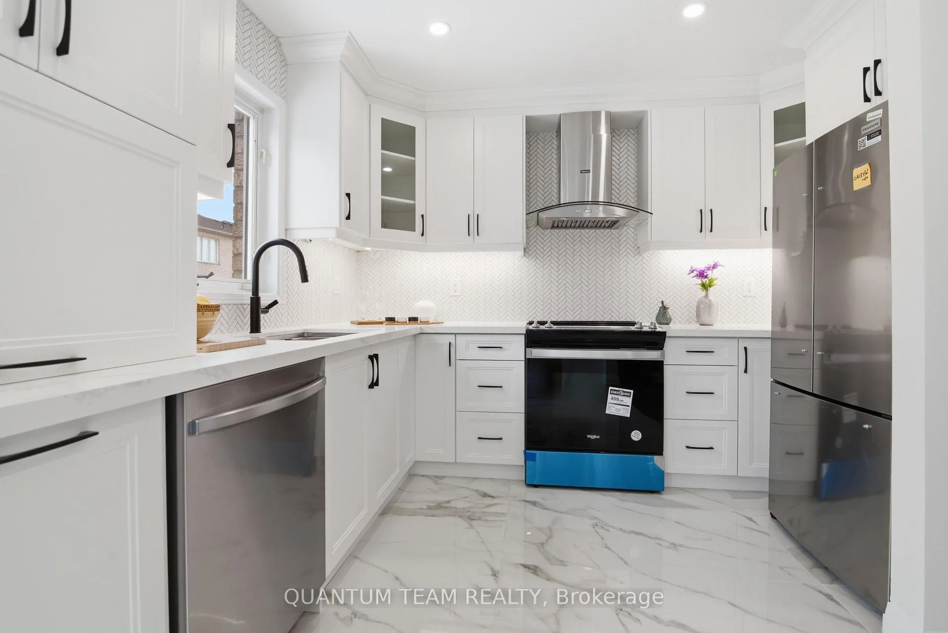 Photo 11 of 14 Arabia Gate, Brampton, Sandringham-Wellington — HOMEH