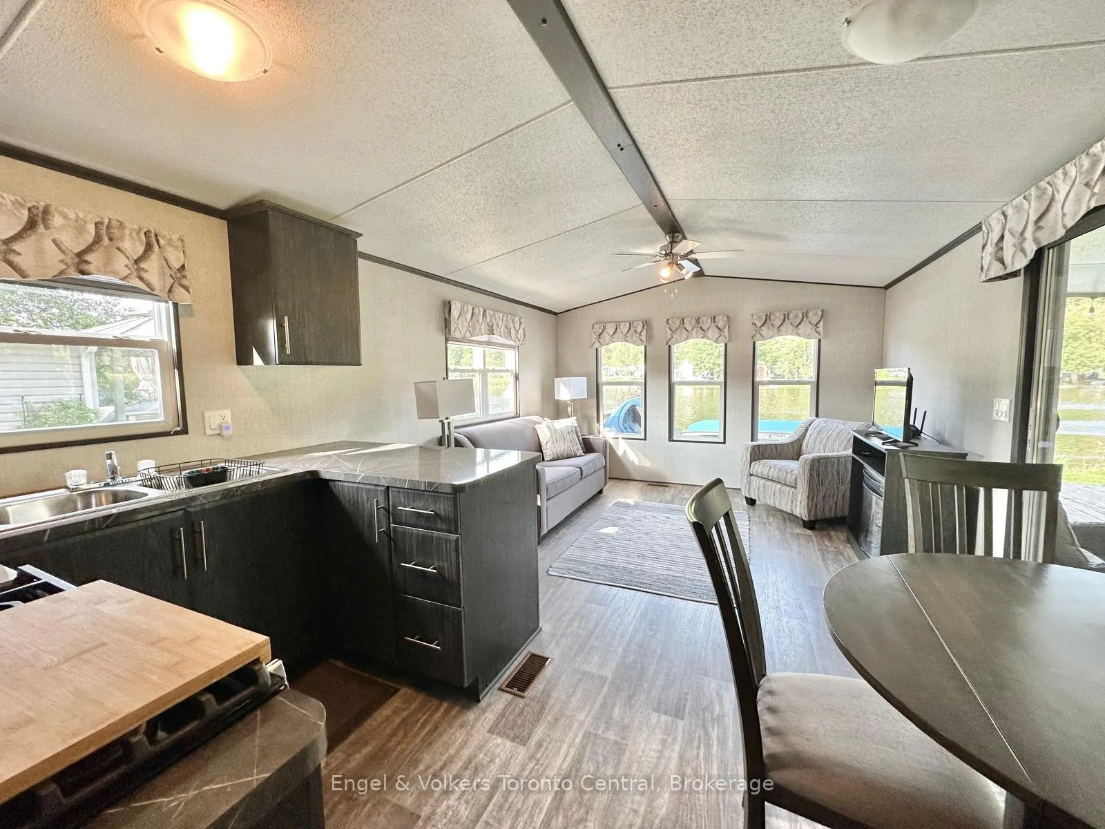 Photo 8 of Unit B8, 7489 Sideroad 5 E, Wellington North, Rural Wellington North — HOMEH