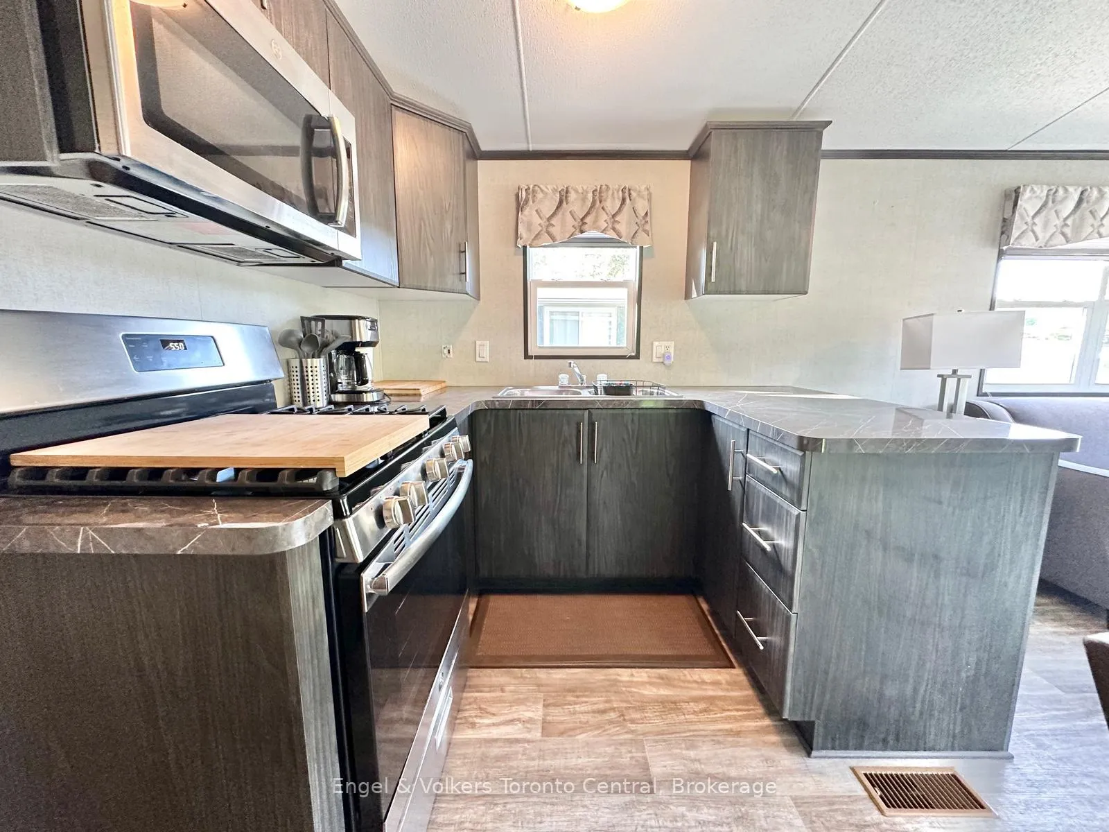 Photo 17 of Unit B8, 7489 Sideroad 5 E, Wellington North, Rural Wellington North — HOMEH