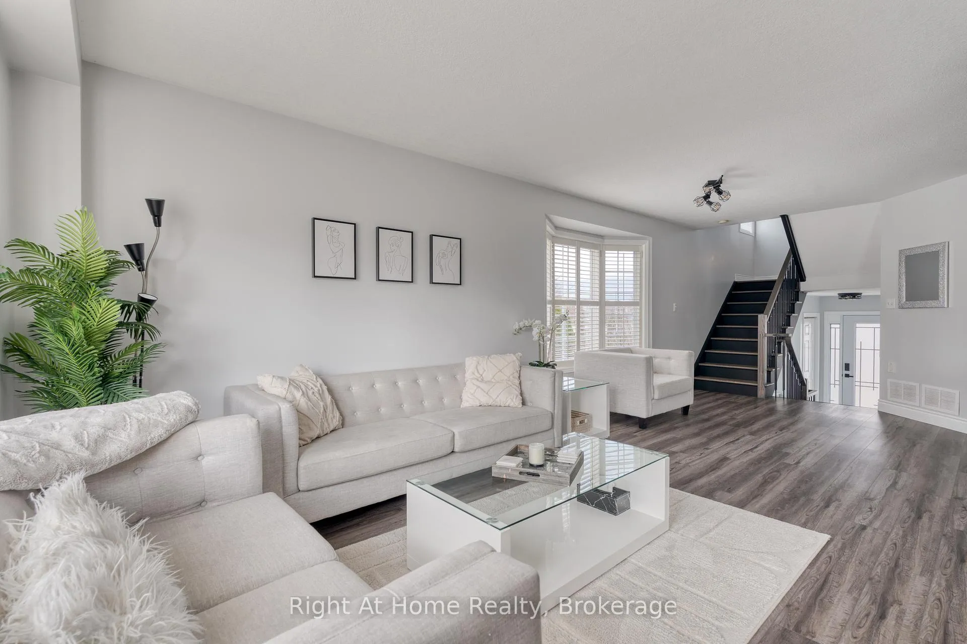 Photo 13 of 198 Gatestone Drive, Hamilton, Stoney Creek Mountain — HOMEH