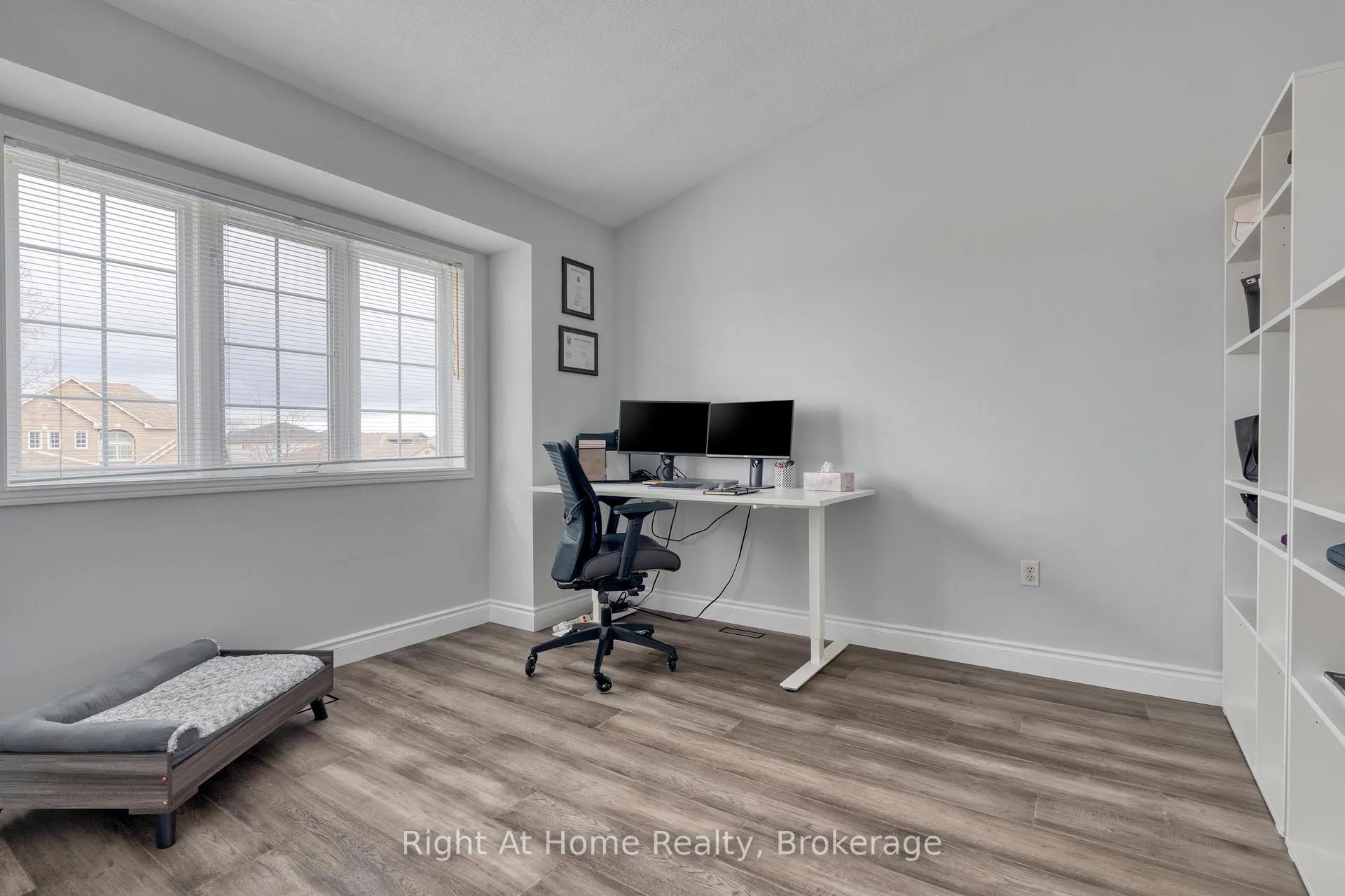Photo 24 of 198 Gatestone Drive, Hamilton, Stoney Creek Mountain — HOMEH