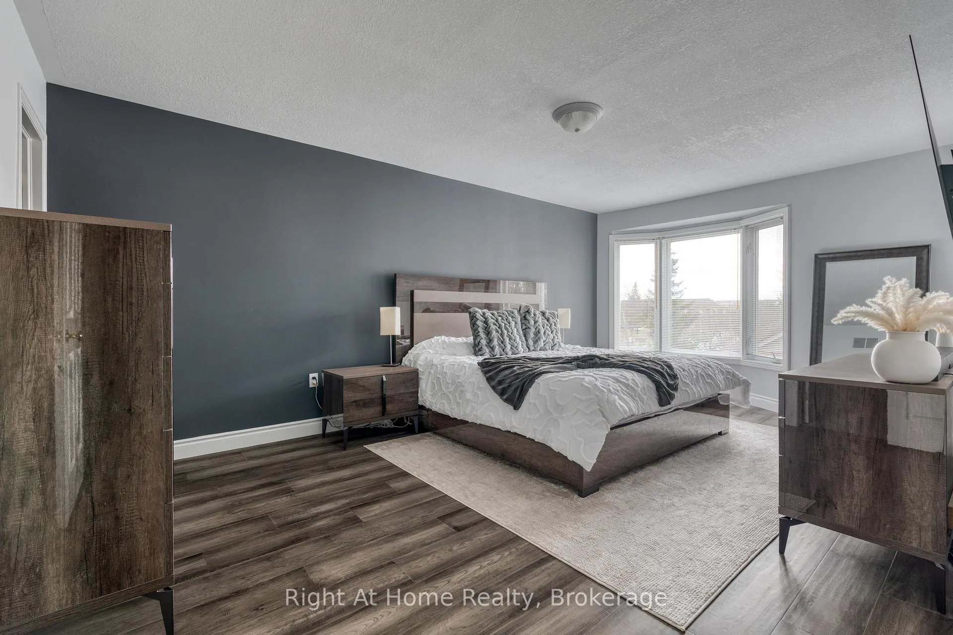 Photo 28 of 198 Gatestone Drive, Hamilton, Stoney Creek Mountain — HOMEH
