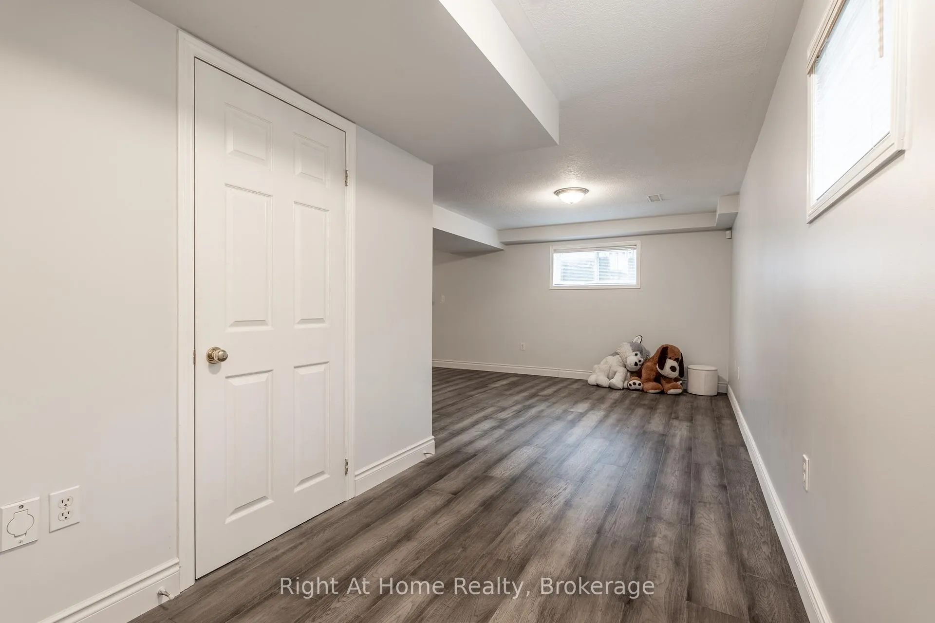 Photo 35 of 198 Gatestone Drive, Hamilton, Stoney Creek Mountain — HOMEH