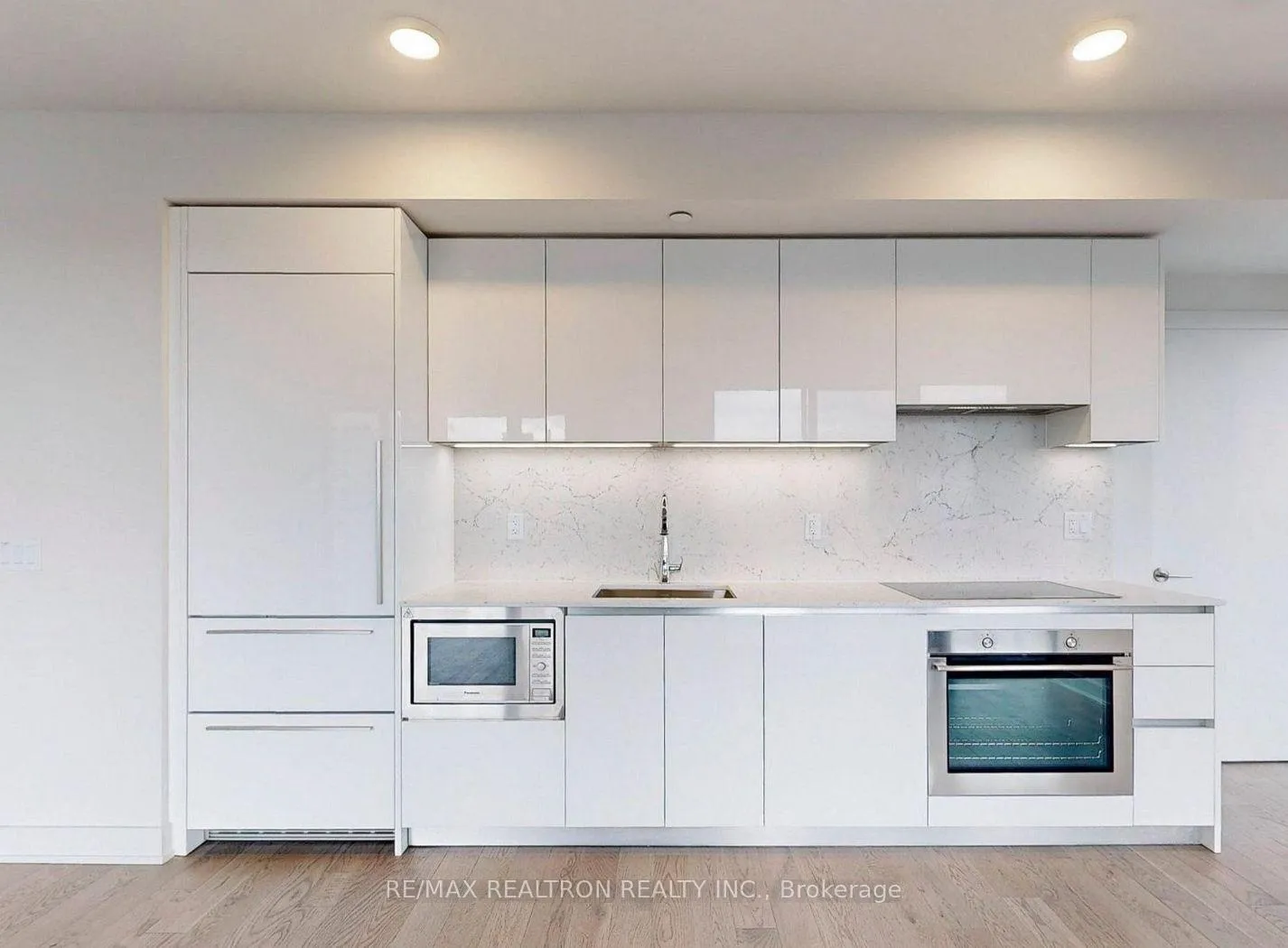 Photo 10 of Unit 3207, 8 Cumberland Street, Toronto, The Annex — HOMEH