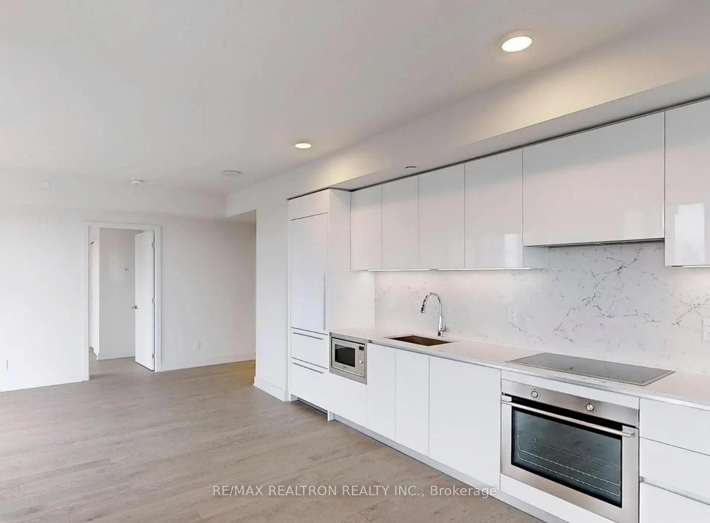 Photo 12 of Unit 3207, 8 Cumberland Street, Toronto, The Annex — HOMEH