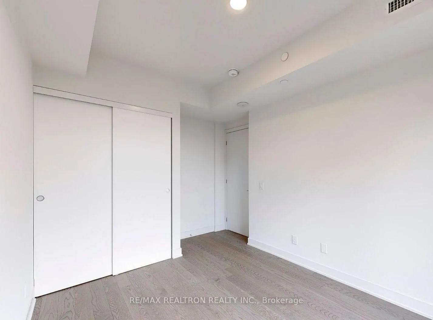 Photo 22 of Unit 3207, 8 Cumberland Street, Toronto, The Annex — HOMEH