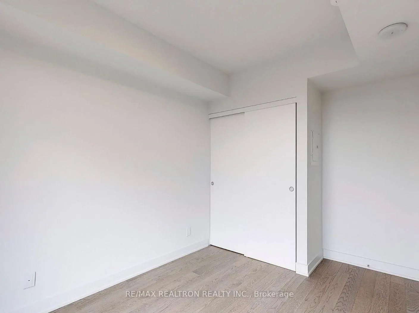 Photo 23 of Unit 3207, 8 Cumberland Street, Toronto, The Annex — HOMEH