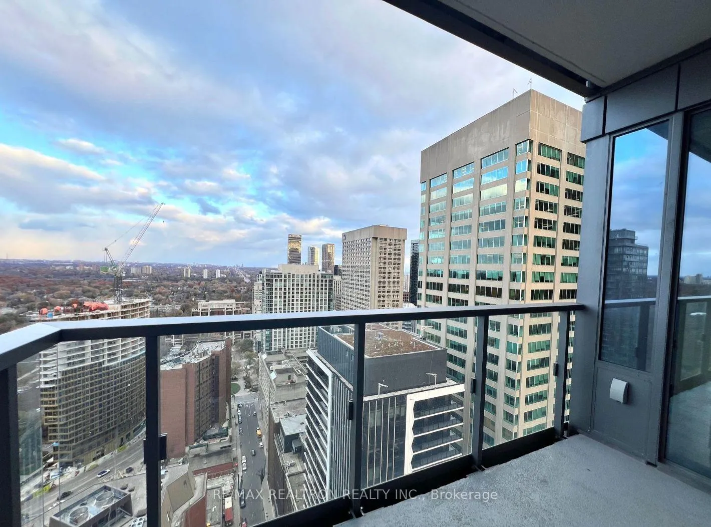 Photo 27 of Unit 3207, 8 Cumberland Street, Toronto, The Annex — HOMEH