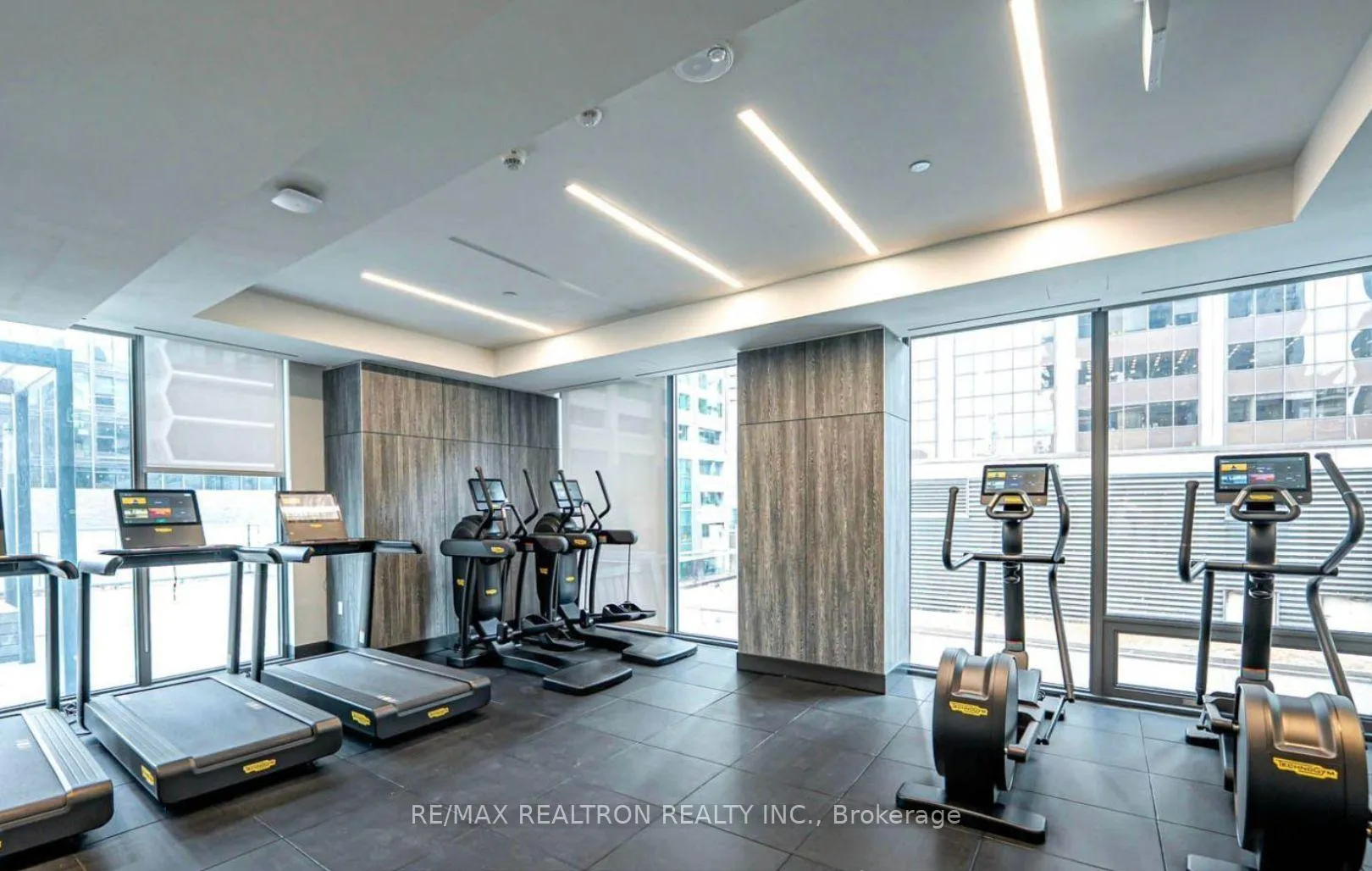 Photo 29 of Unit 3207, 8 Cumberland Street, Toronto, The Annex — HOMEH