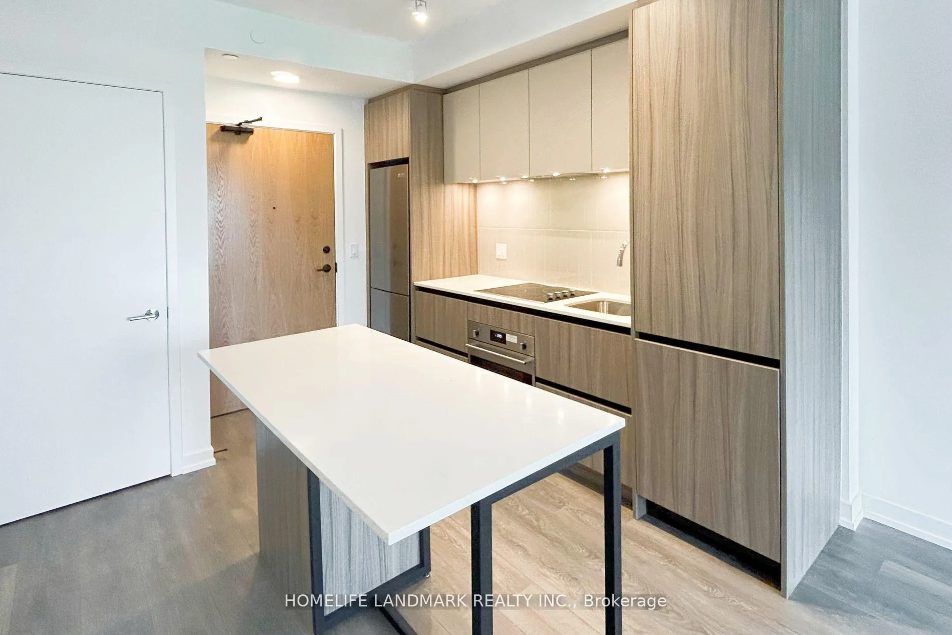 Photo 2 of Unit D-325, 8 Beverley Glen Boulevard, Vaughan, Beverley Glen — HOMEH