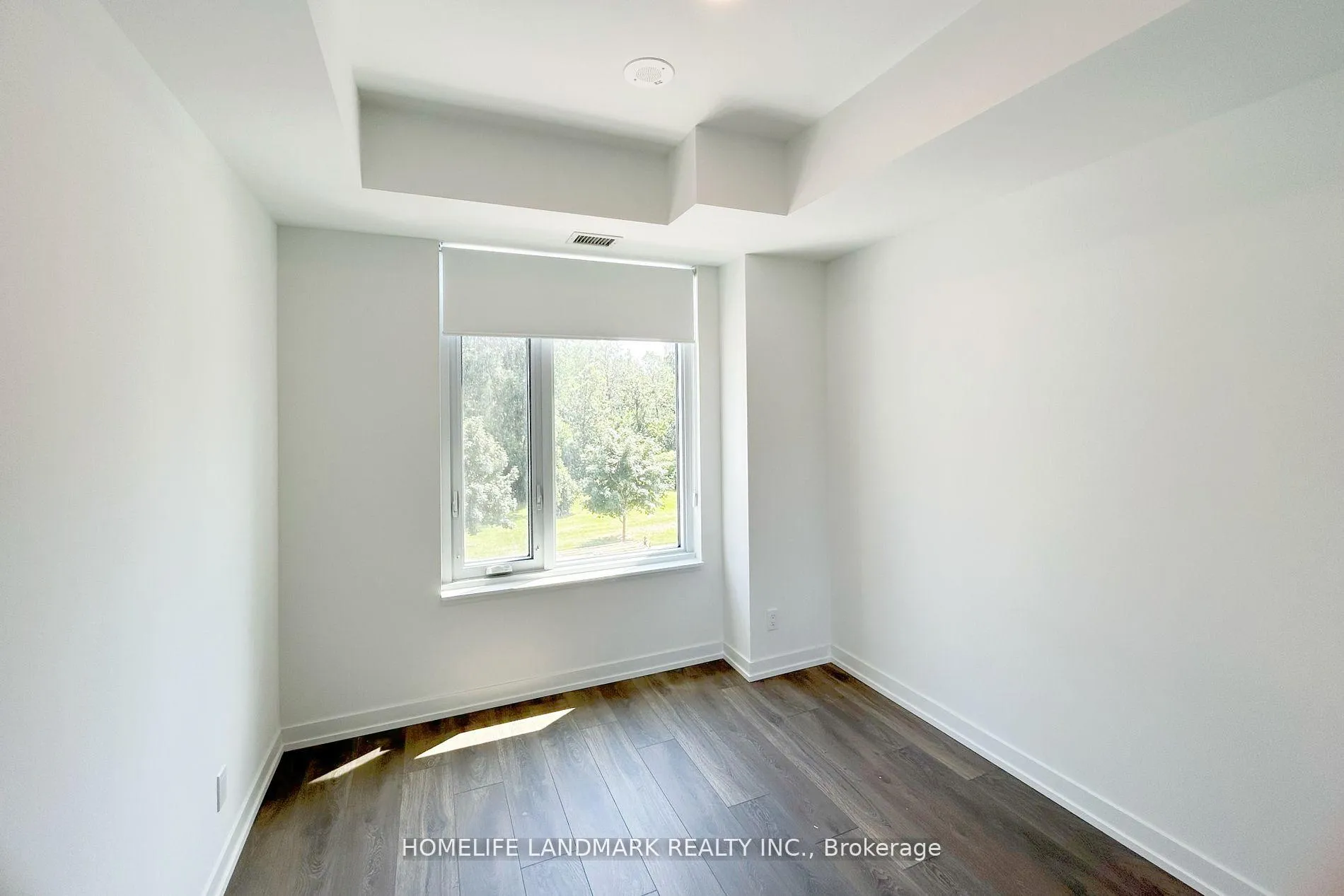 Photo 5 of Unit D-325, 8 Beverley Glen Boulevard, Vaughan, Beverley Glen — HOMEH