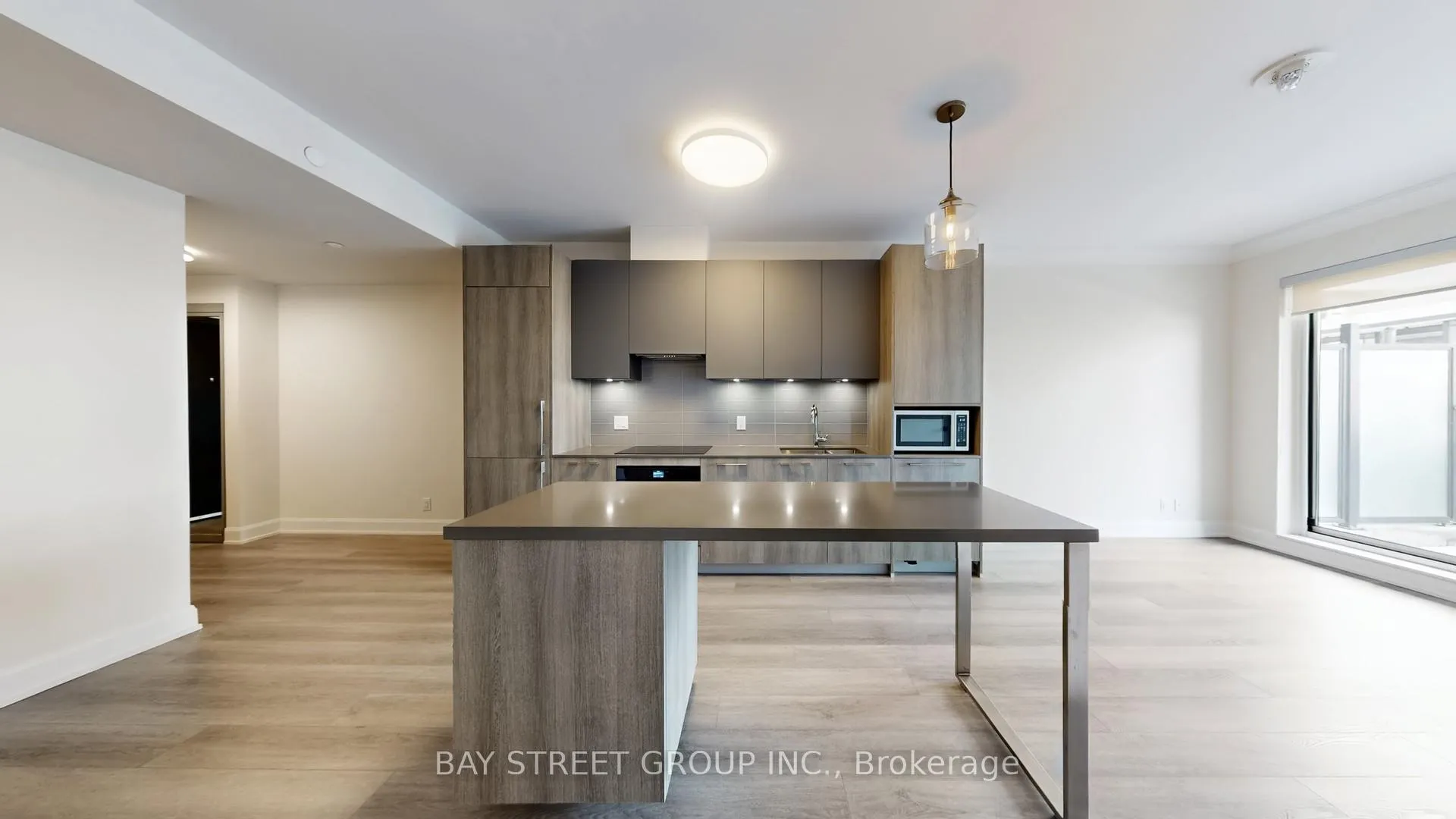 Photo 2 of Unit 202, 18 Water Walk Drive, Markham, Unionville — HOMEH