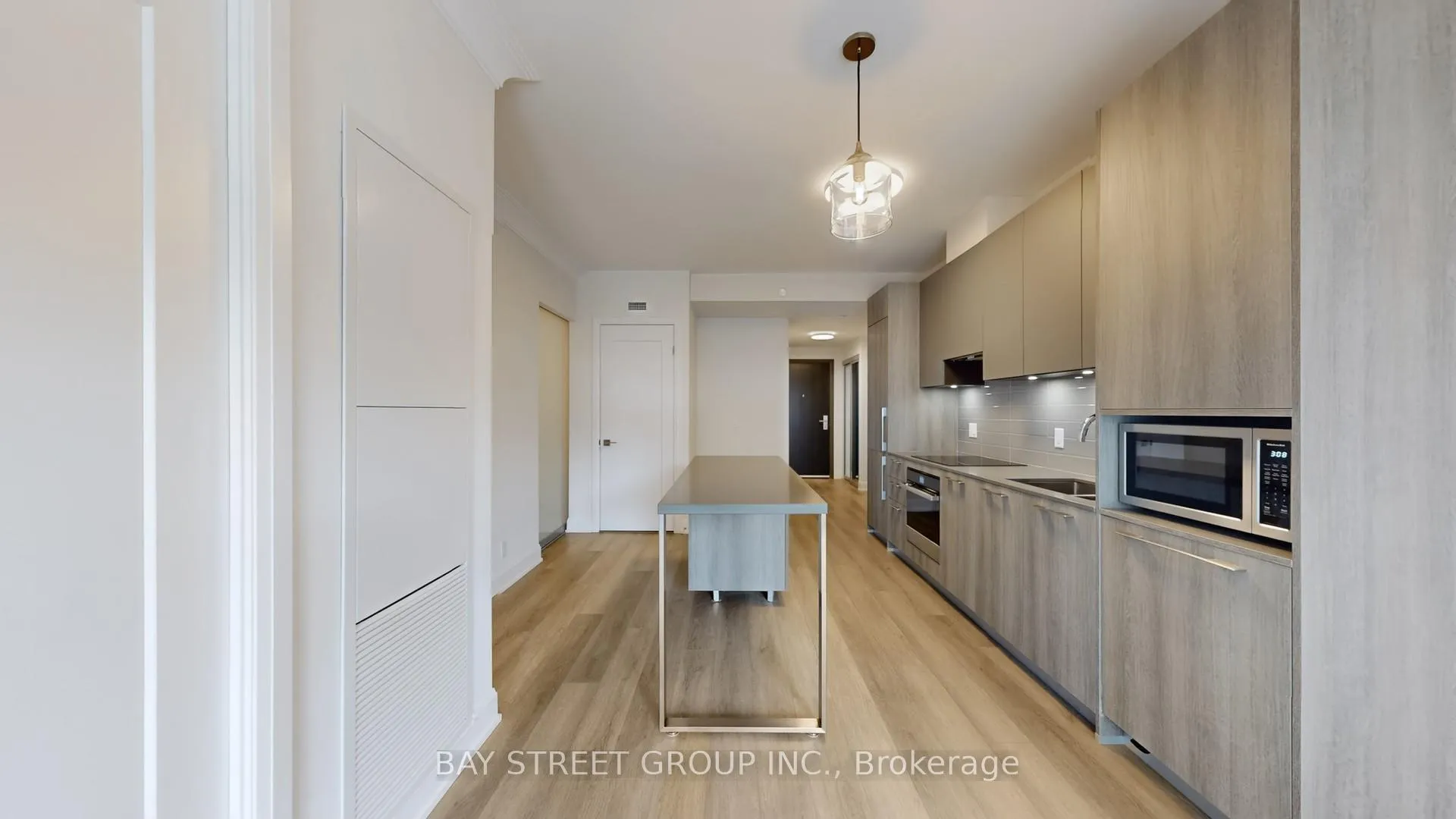 Photo 7 of Unit 202, 18 Water Walk Drive, Markham, Unionville — HOMEH