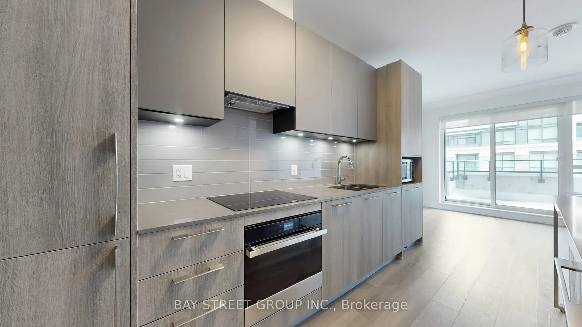 Photo 8 of Unit 202, 18 Water Walk Drive, Markham, Unionville — HOMEH
