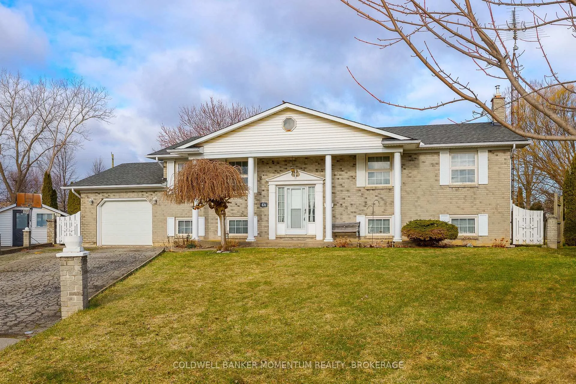 Photo 1 of 64 Larchwood Circle, Welland, N. Welland — HOMEH