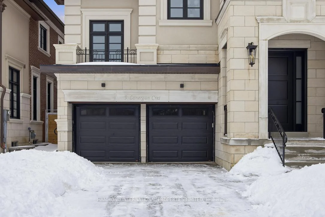 Photo 6 of 9 Lonergan Crescent, North York, Bayview Woods-Steeles — HOMEH