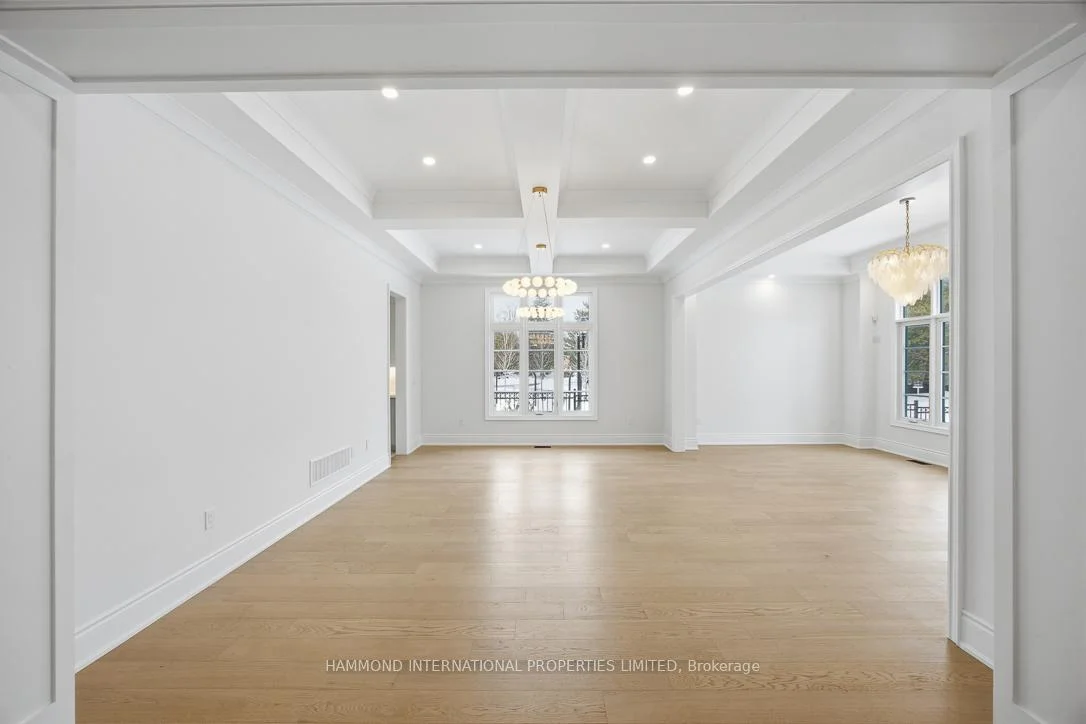 Photo 15 of 9 Lonergan Crescent, North York, Bayview Woods-Steeles — HOMEH