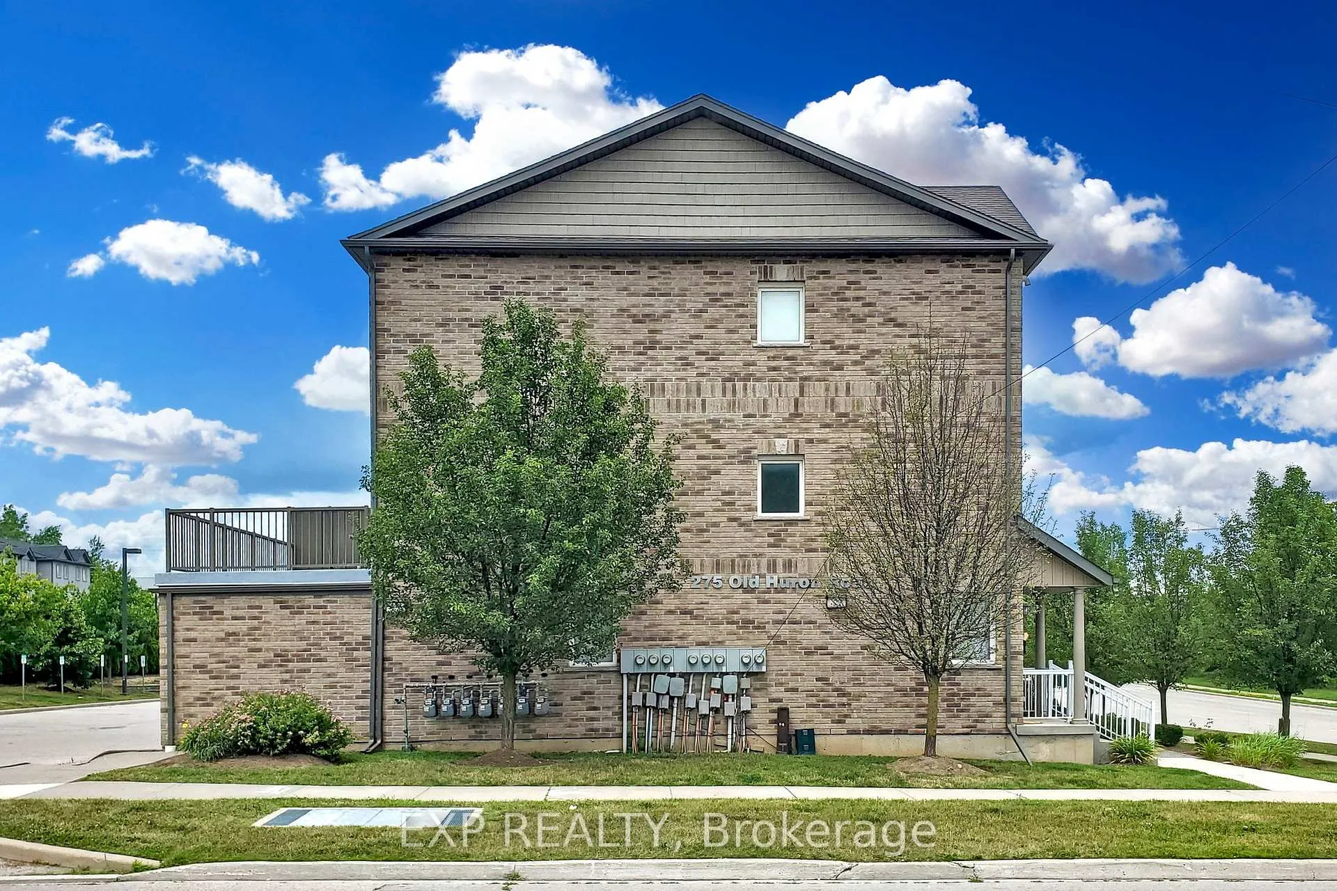 Photo 37 of Unit 3, 275 Old Huron Road, Kitchener, Brigadoon — HOMEH