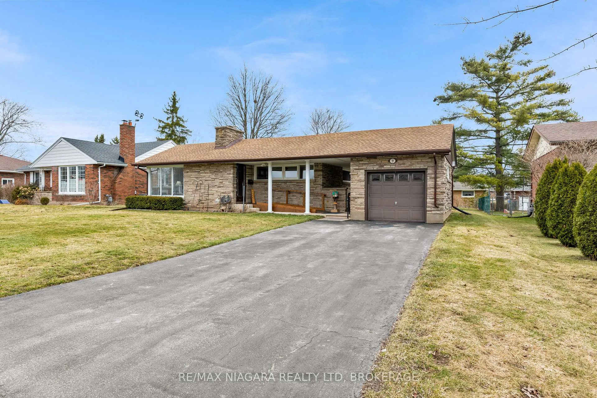 Photo 2 of 9 Caithness Drive, Welland, Prince Charles — HOMEH
