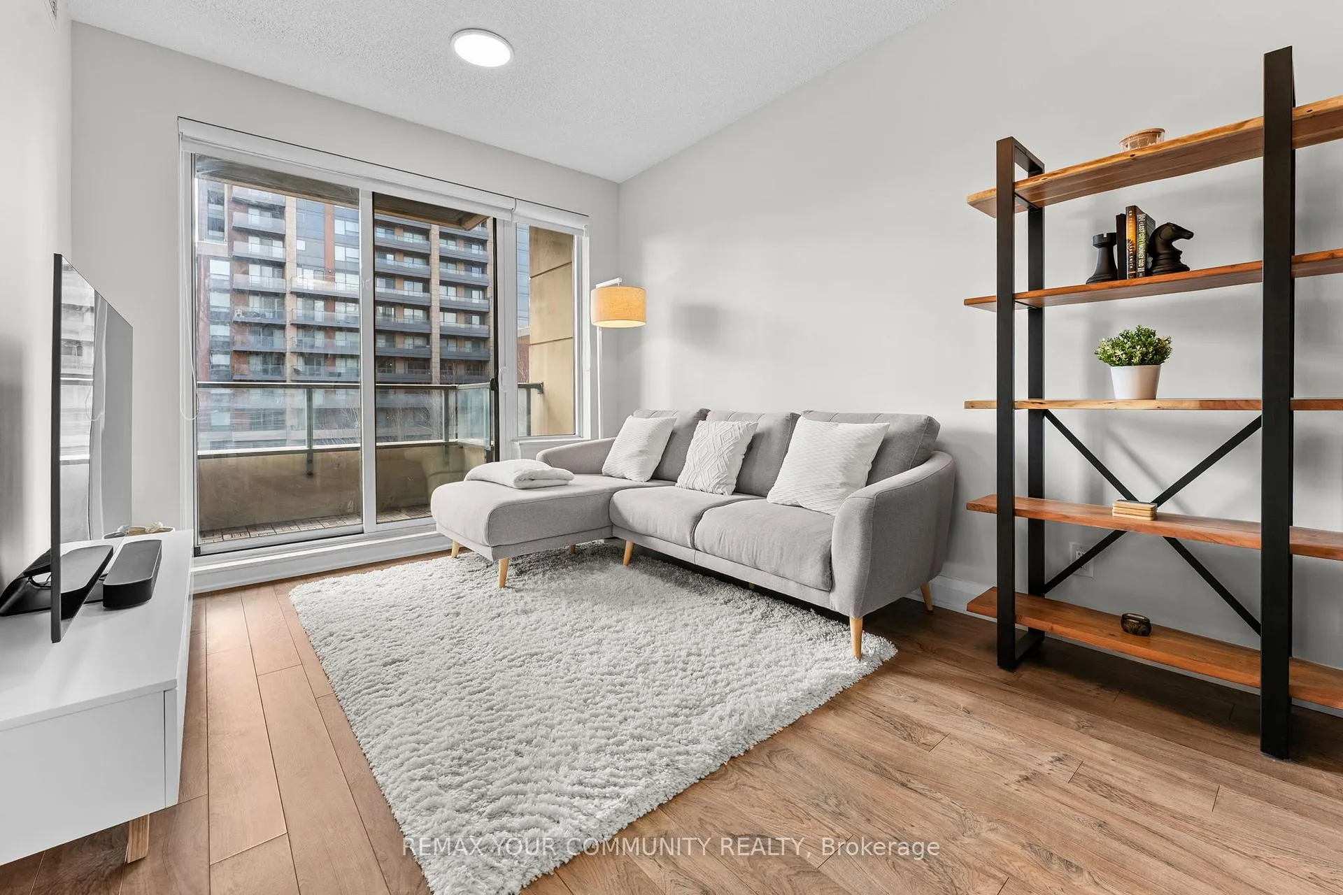 Photo 4 of Unit 333, 28 Uptown Drive, Markham, Unionville — HOMEH