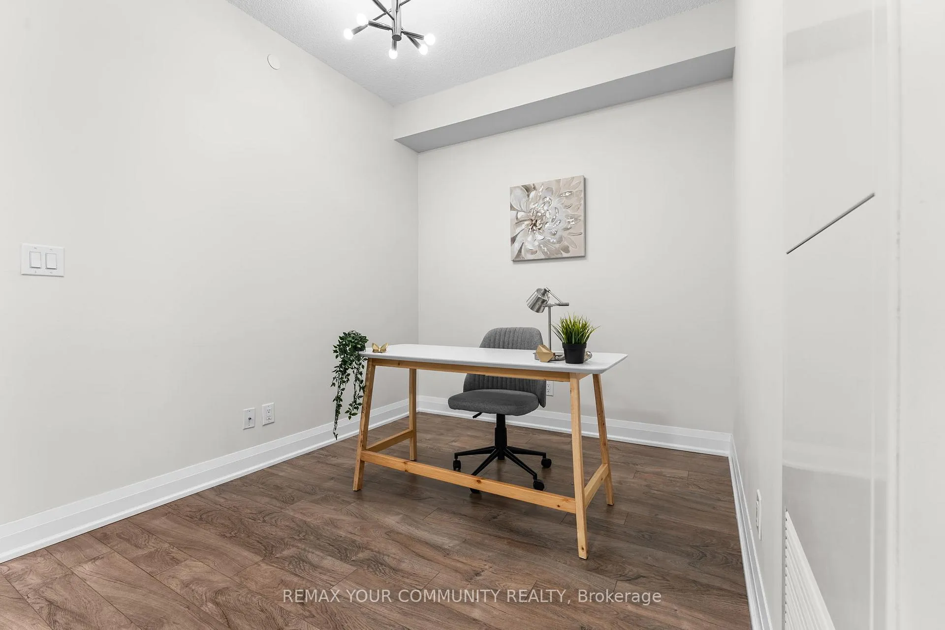 Photo 6 of Unit 333, 28 Uptown Drive, Markham, Unionville — HOMEH