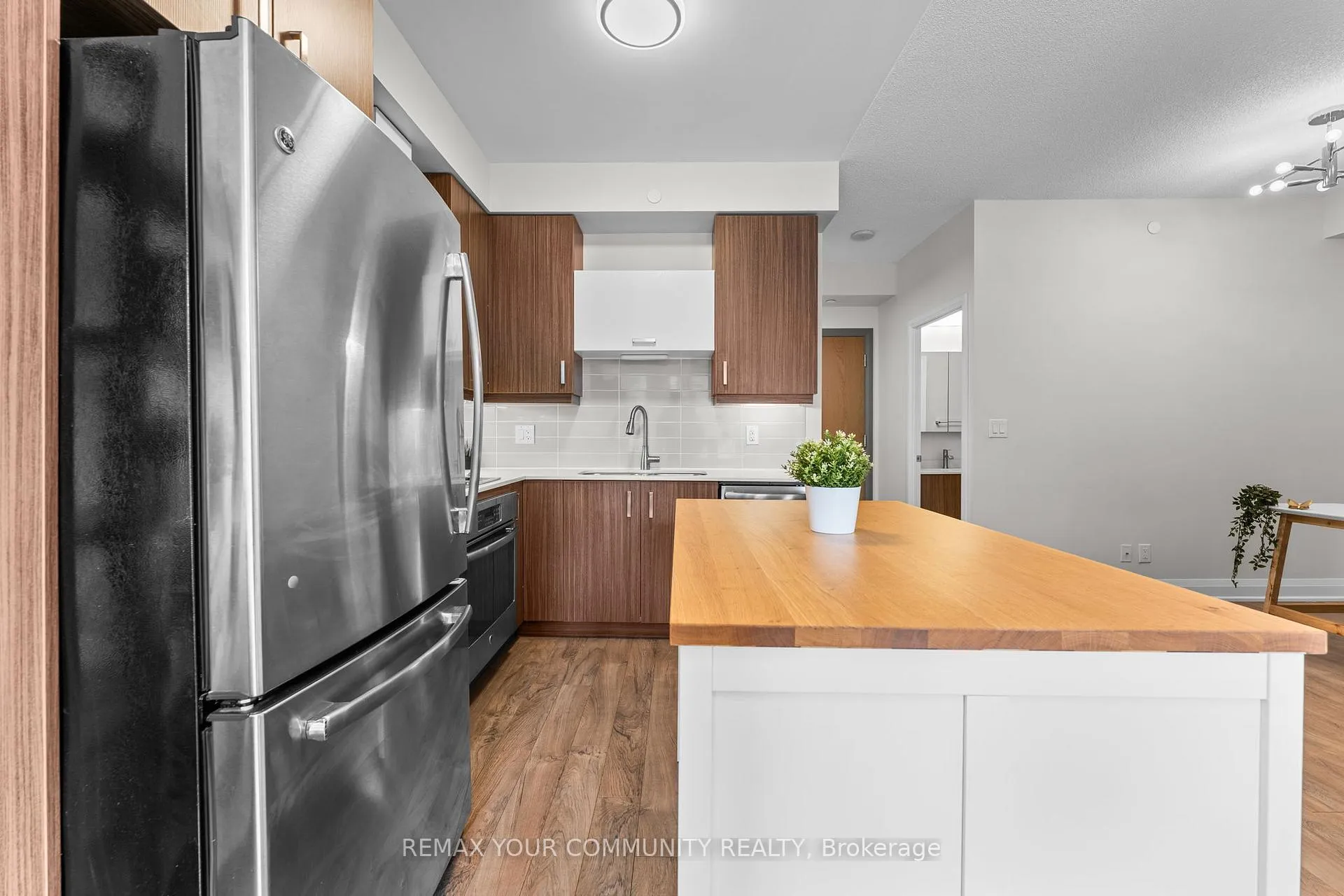 Photo 13 of Unit 333, 28 Uptown Drive, Markham, Unionville — HOMEH