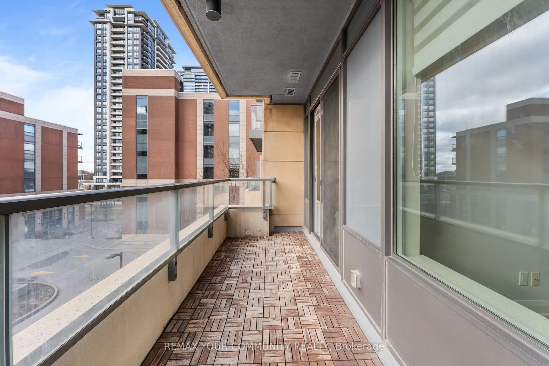 Photo 25 of Unit 333, 28 Uptown Drive, Markham, Unionville — HOMEH
