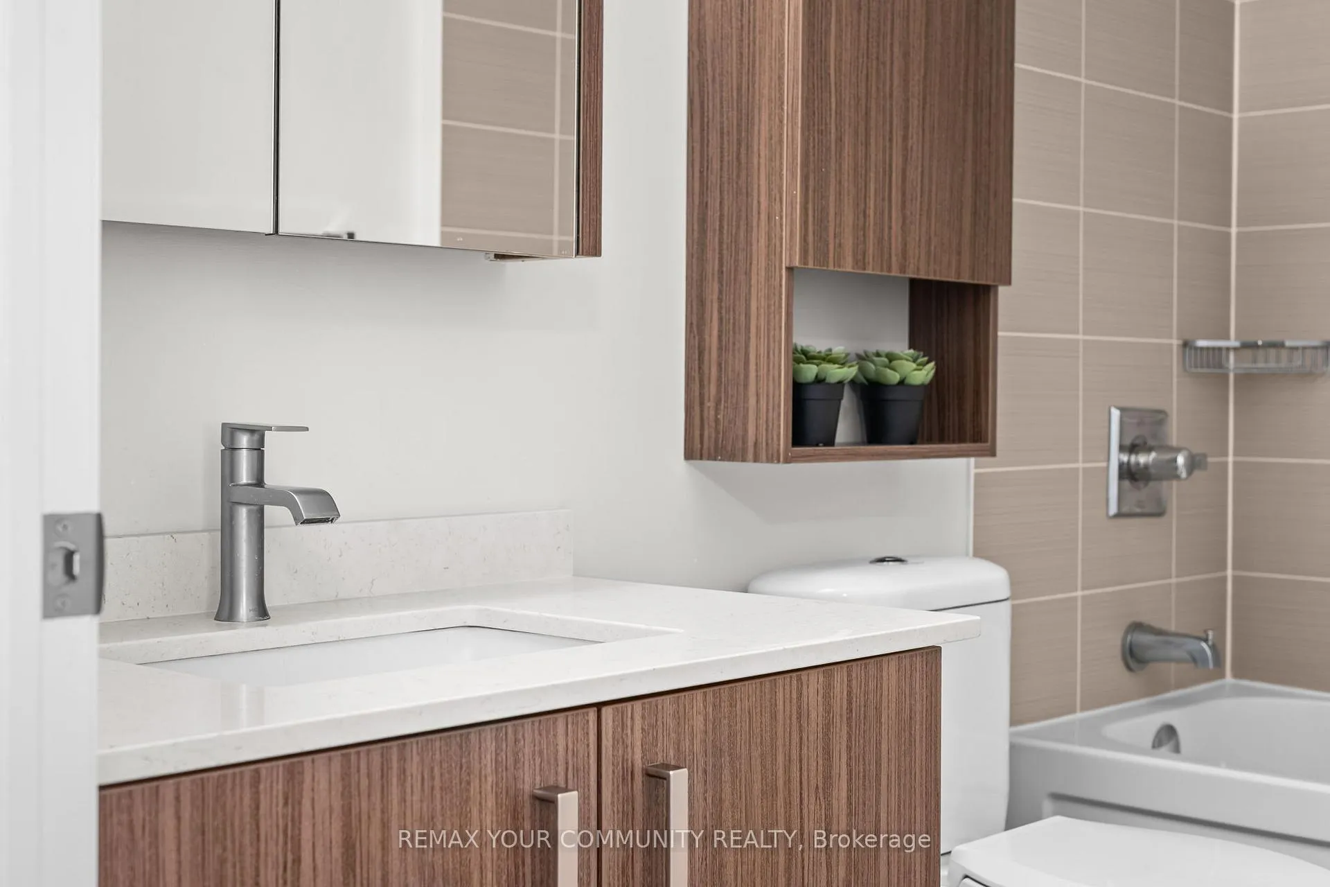 Photo 28 of Unit 333, 28 Uptown Drive, Markham, Unionville — HOMEH