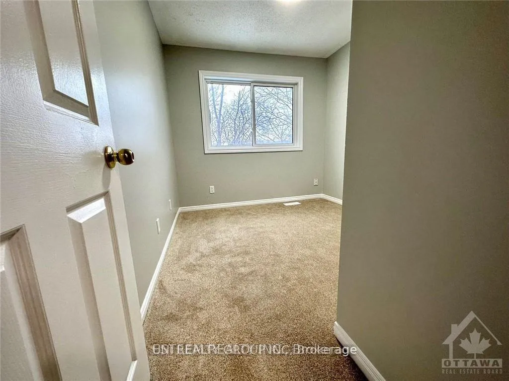 Photo 6 of 1464 Baseline Road, Ottawa, Meadowlands/St. Claire Gardens — HOMEH