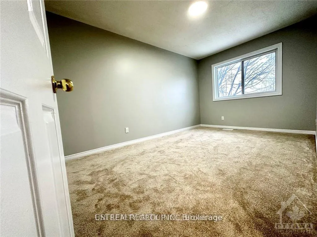 Photo 8 of 1464 Baseline Road, Ottawa, Meadowlands/St. Claire Gardens — HOMEH