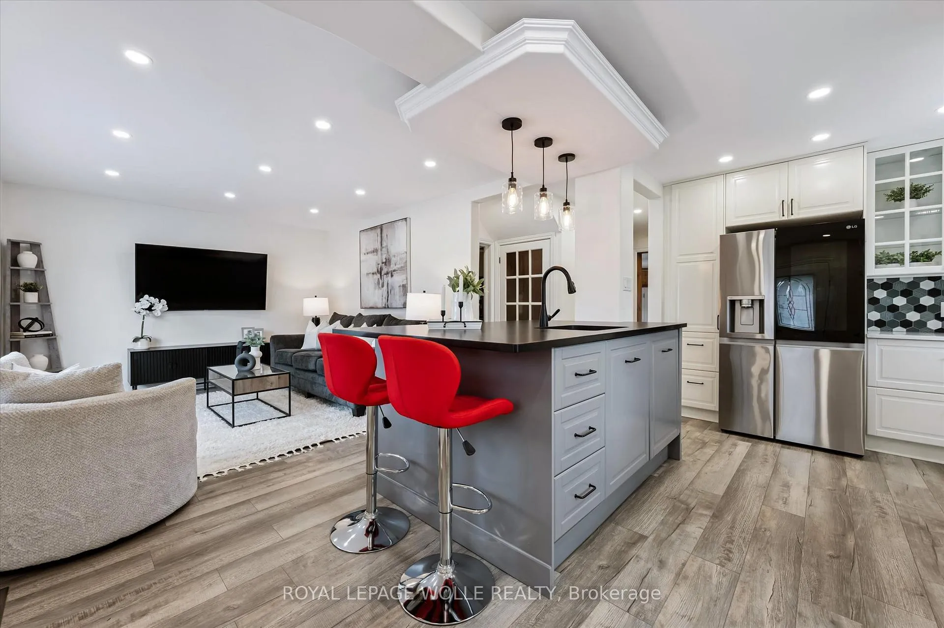 Photo 5 of 129 Talbot Street, Kitchener — HOMEH