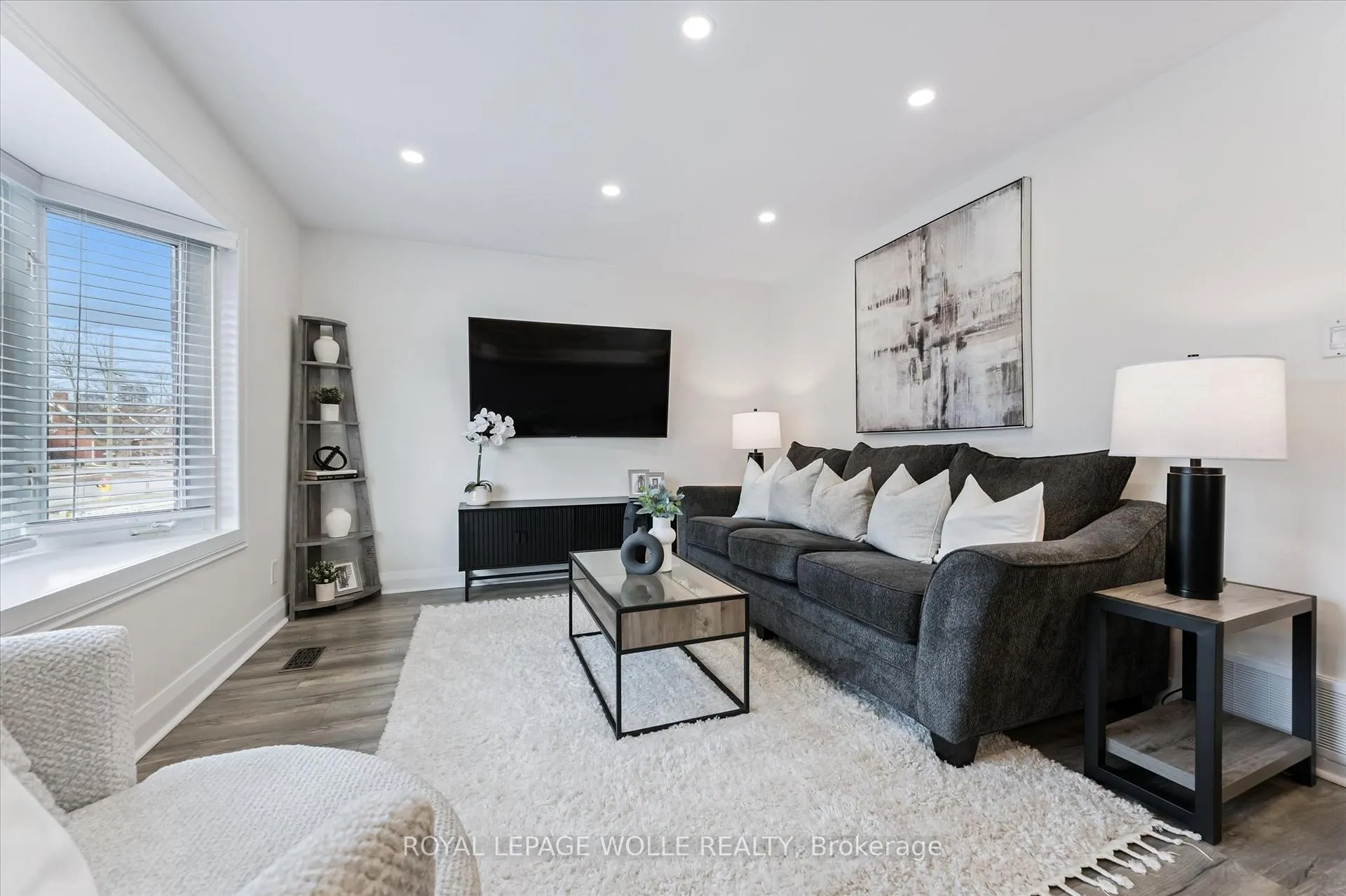 Photo 6 of 129 Talbot Street, Kitchener — HOMEH