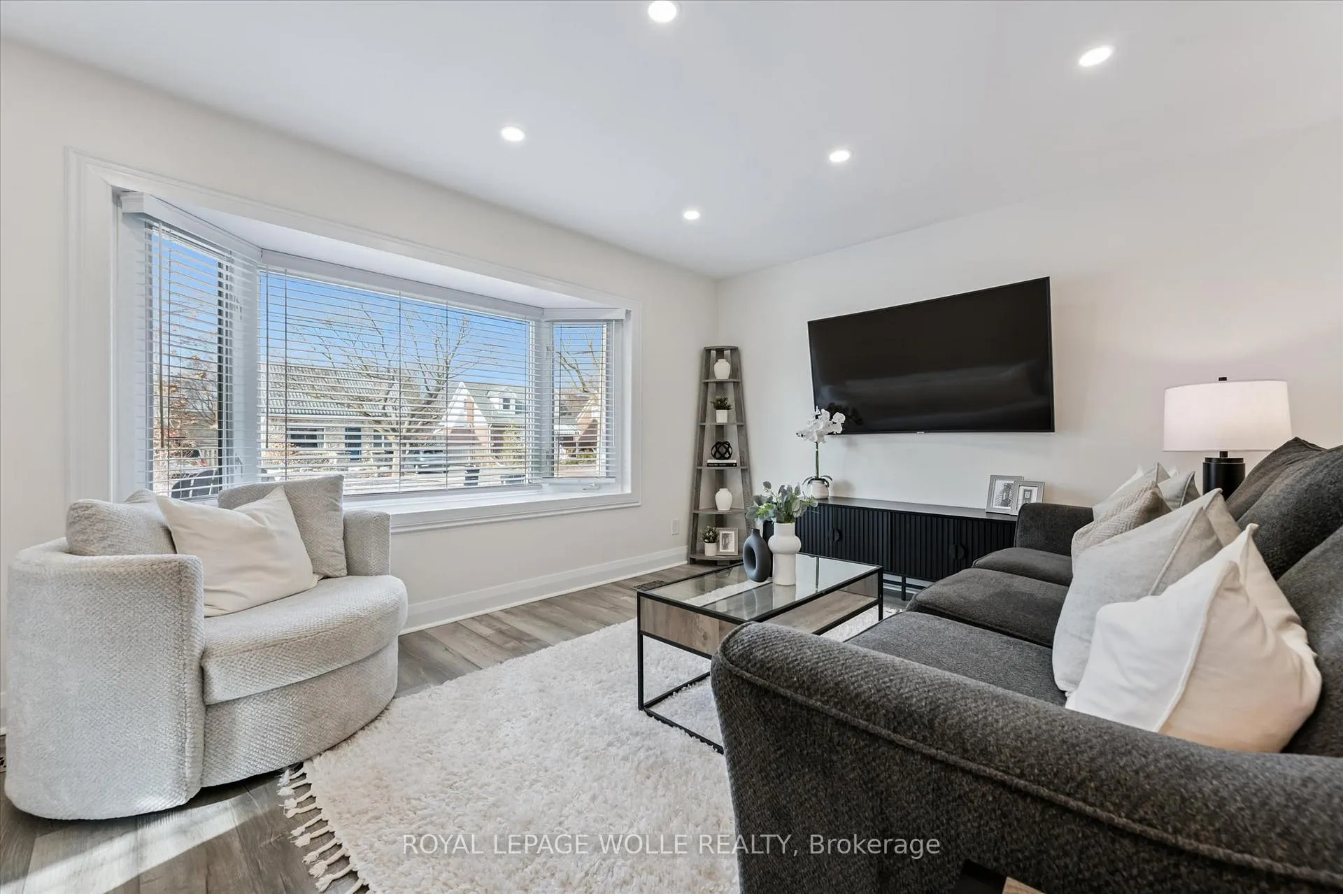 Photo 7 of 129 Talbot Street, Kitchener — HOMEH