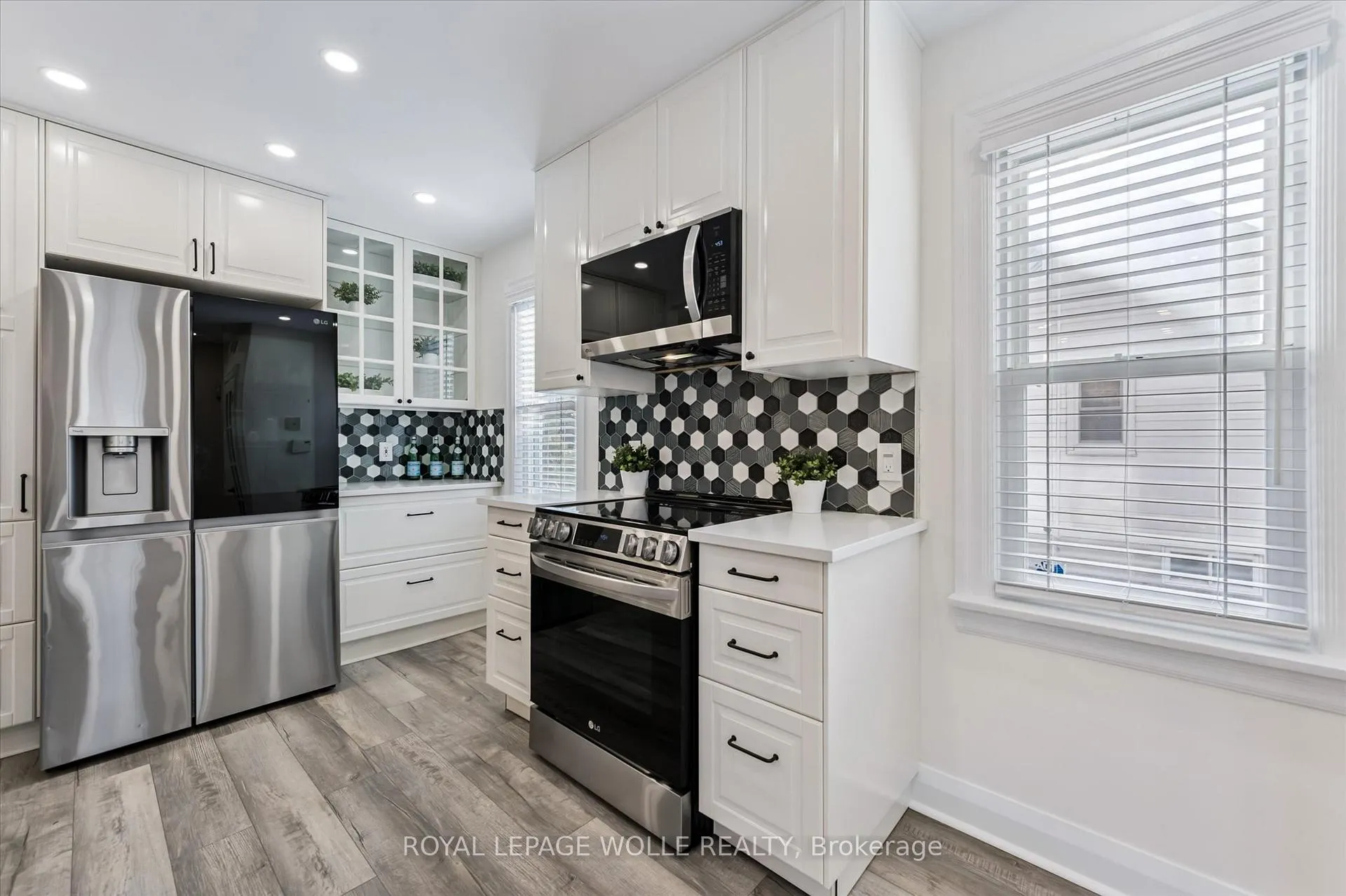 Photo 10 of 129 Talbot Street, Kitchener — HOMEH