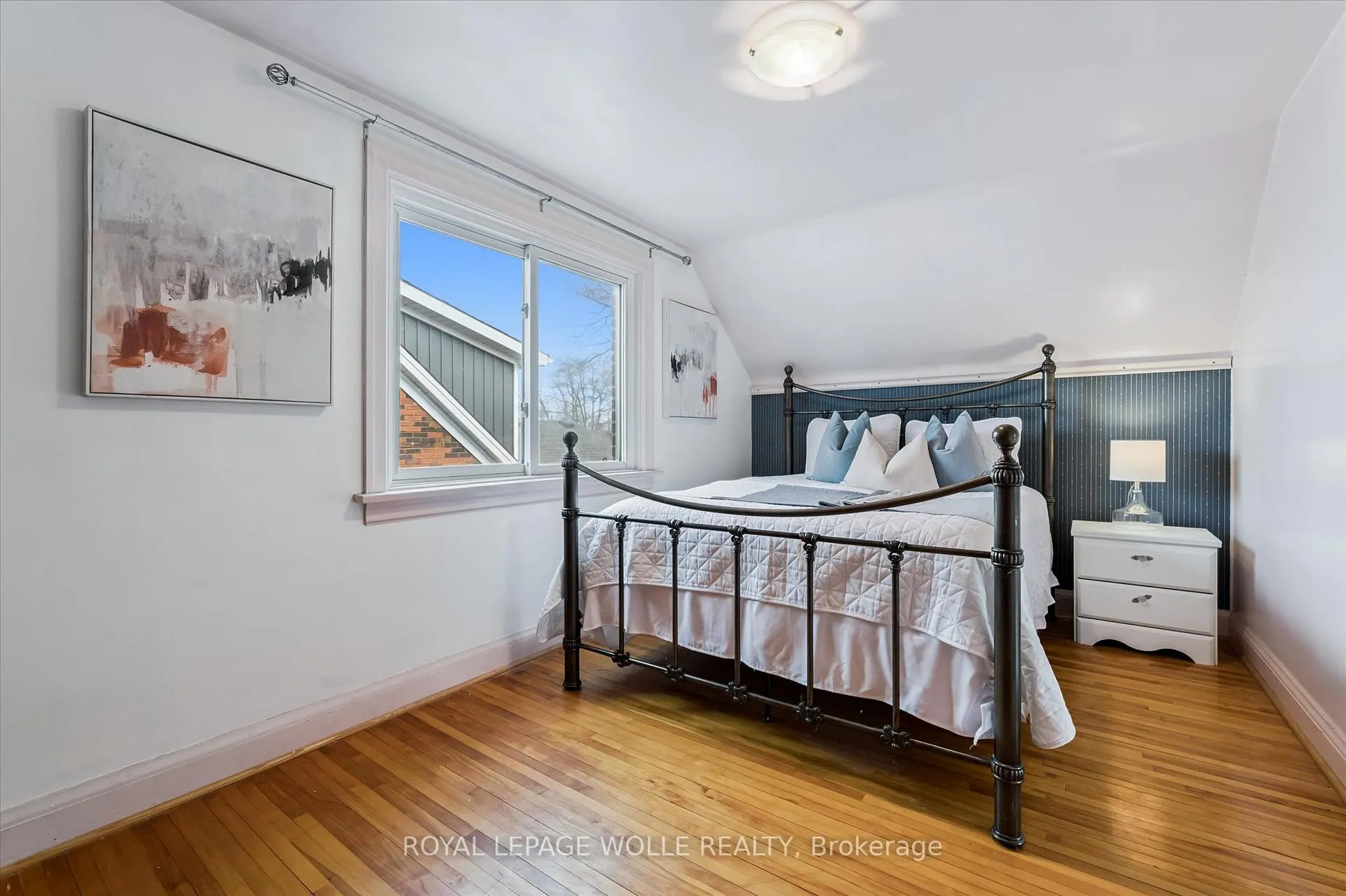 Photo 21 of 129 Talbot Street, Kitchener — HOMEH