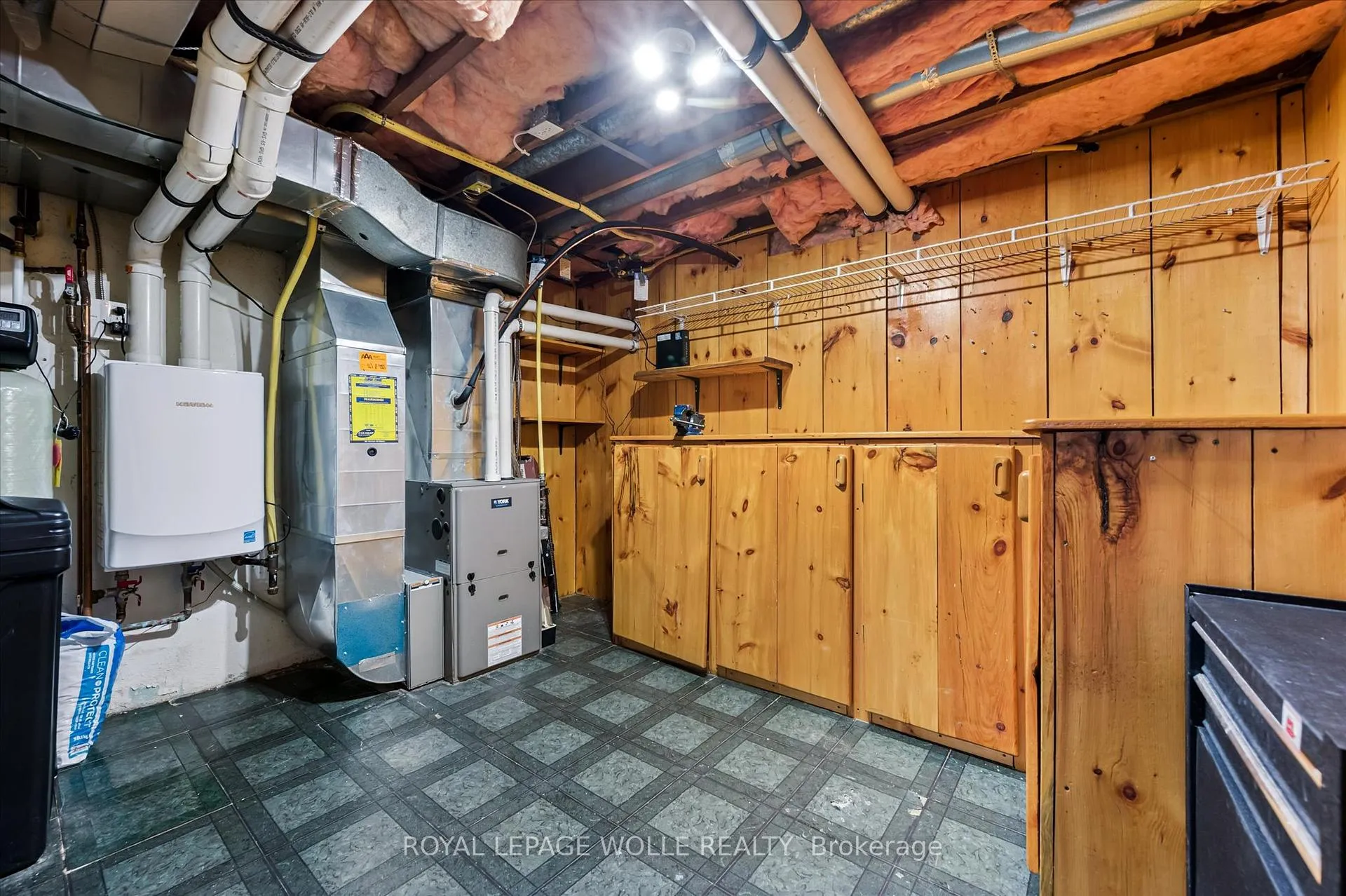 Photo 26 of 129 Talbot Street, Kitchener — HOMEH