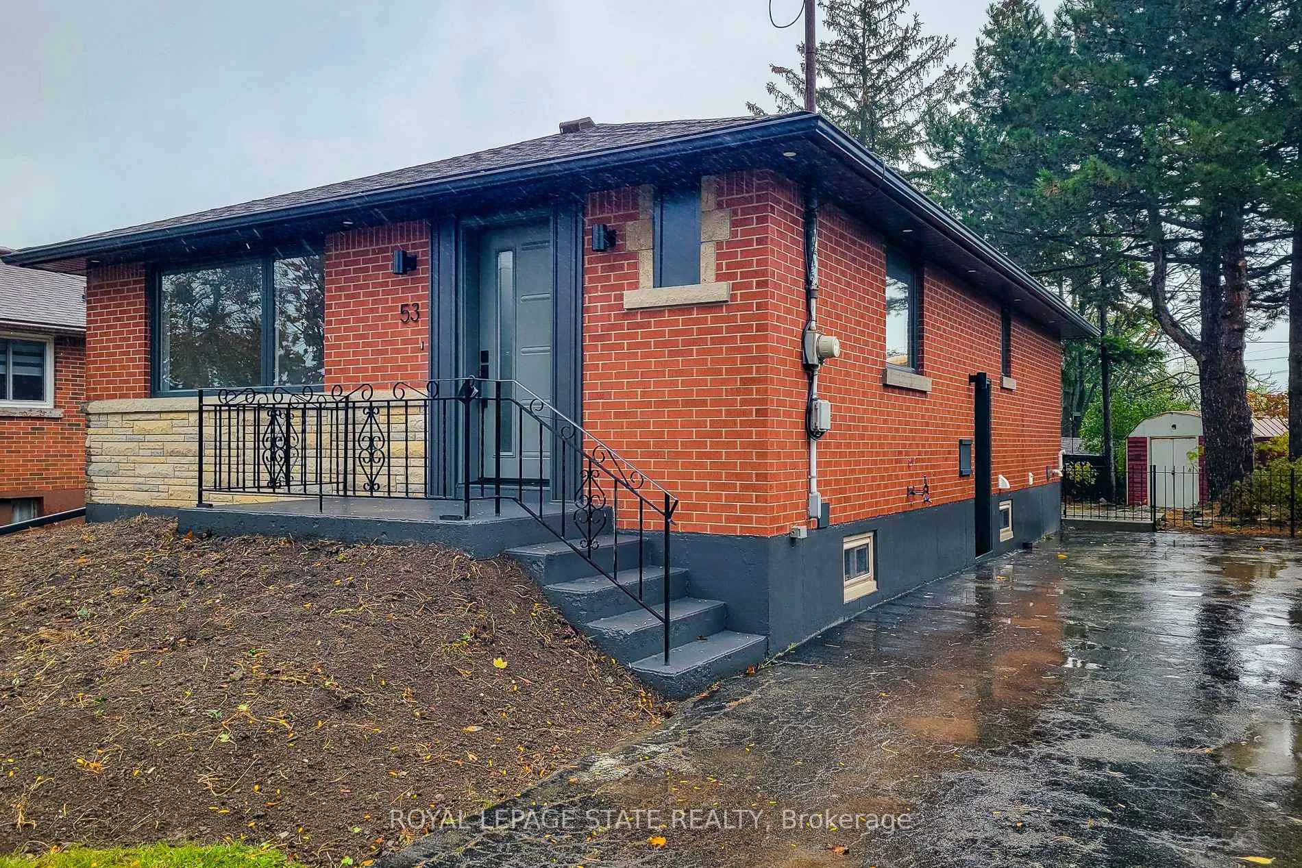 Photo 2 of 53 Winchester Boulevard, Hamilton, Hampton Heights — HOMEH
