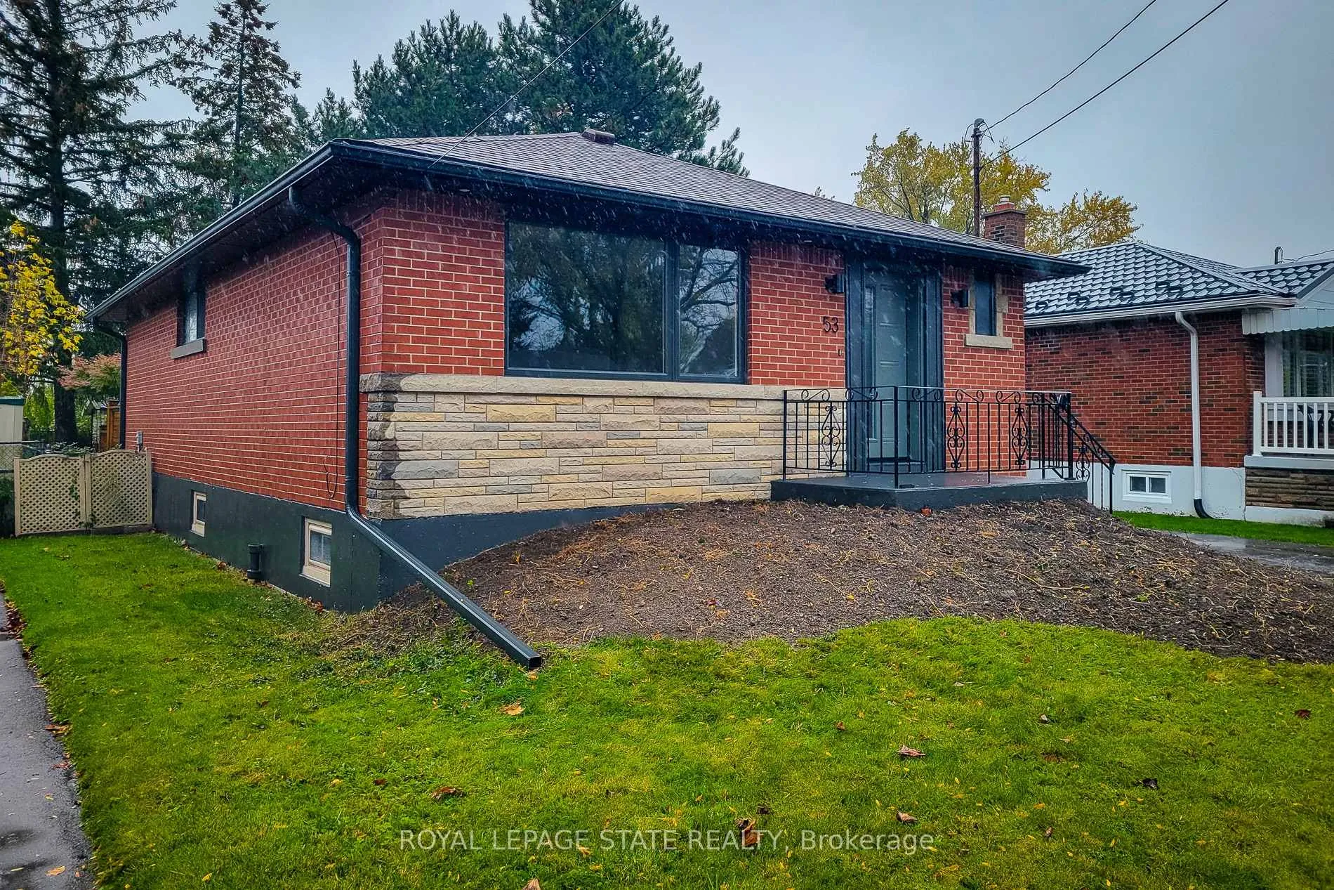 Photo 3 of 53 Winchester Boulevard, Hamilton, Hampton Heights — HOMEH