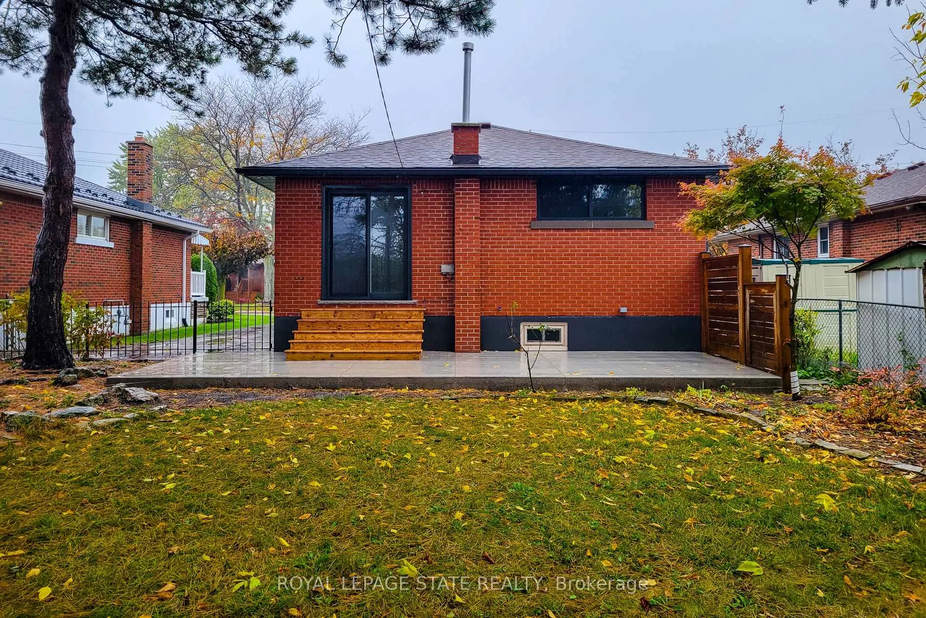 Photo 5 of 53 Winchester Boulevard, Hamilton, Hampton Heights — HOMEH