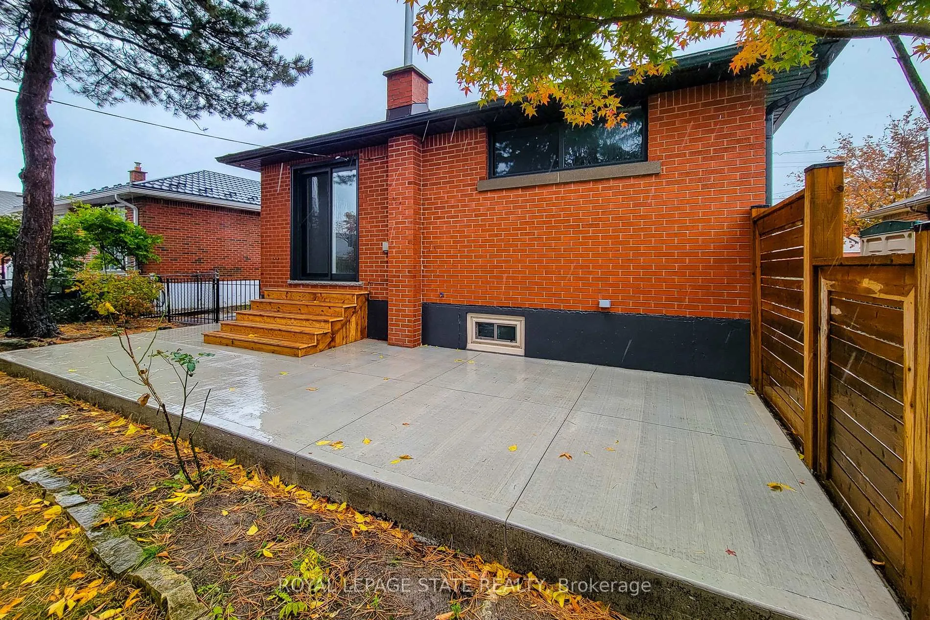 Photo 7 of 53 Winchester Boulevard, Hamilton, Hampton Heights — HOMEH