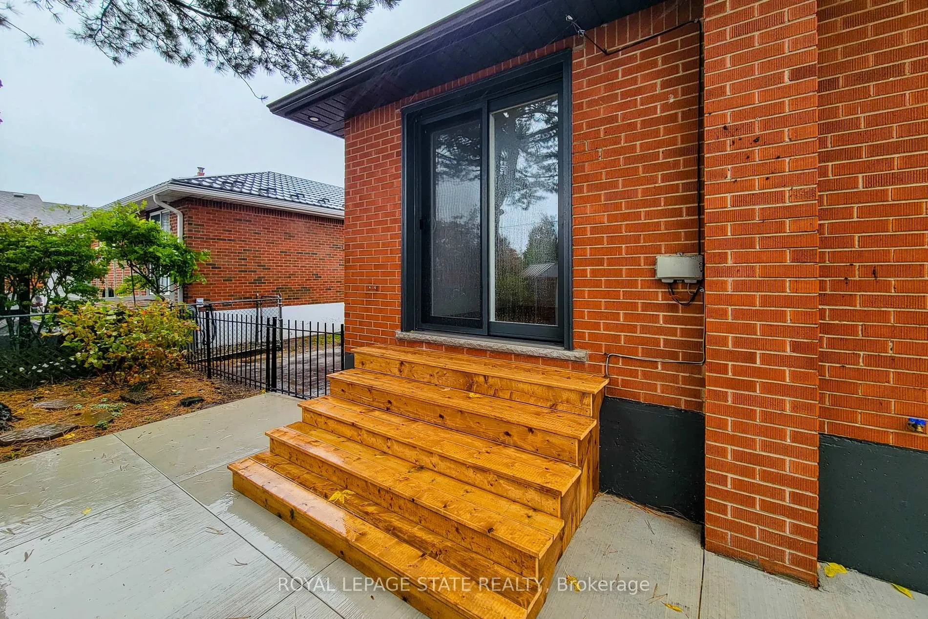 Photo 8 of 53 Winchester Boulevard, Hamilton, Hampton Heights — HOMEH