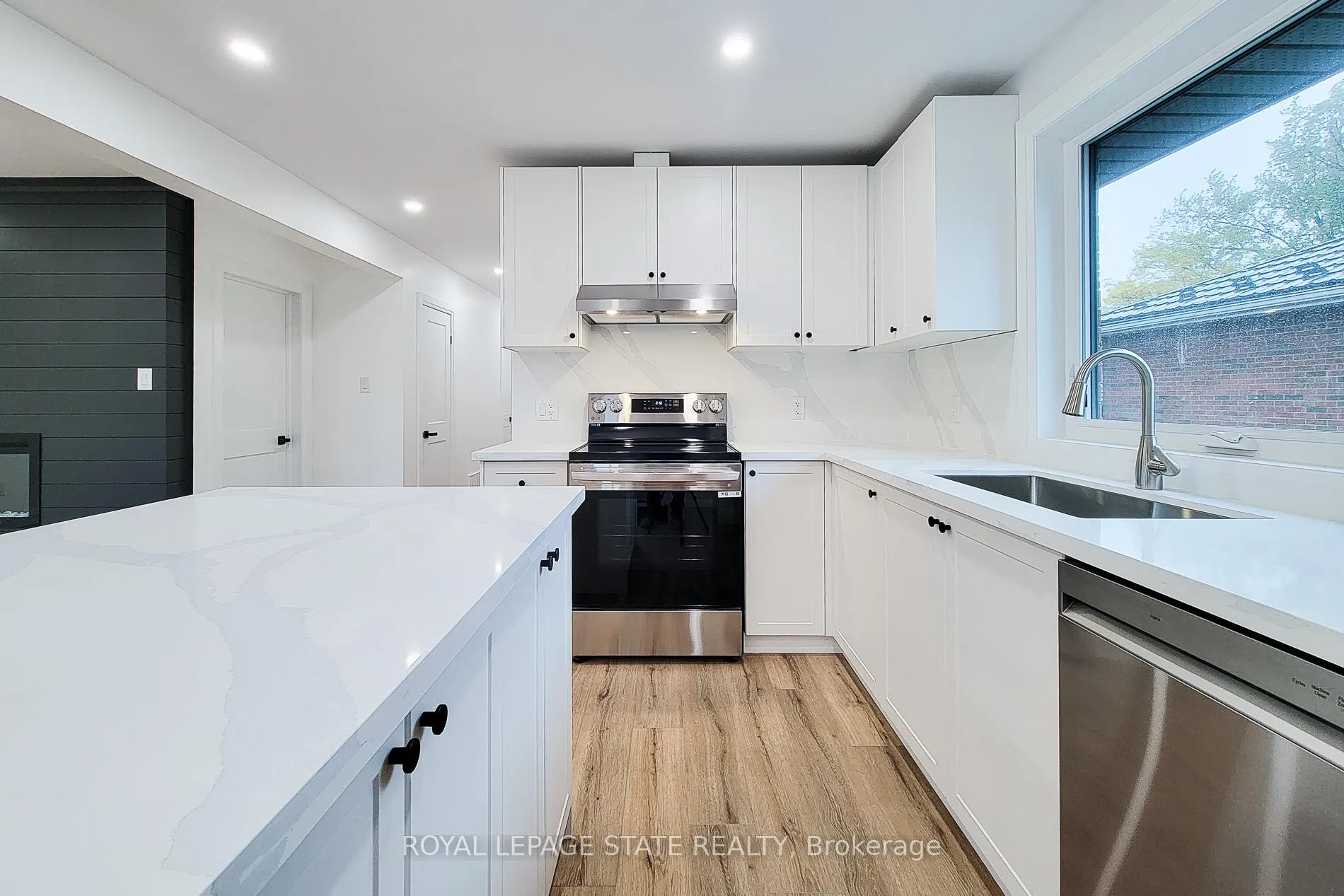 Photo 20 of 53 Winchester Boulevard, Hamilton, Hampton Heights — HOMEH