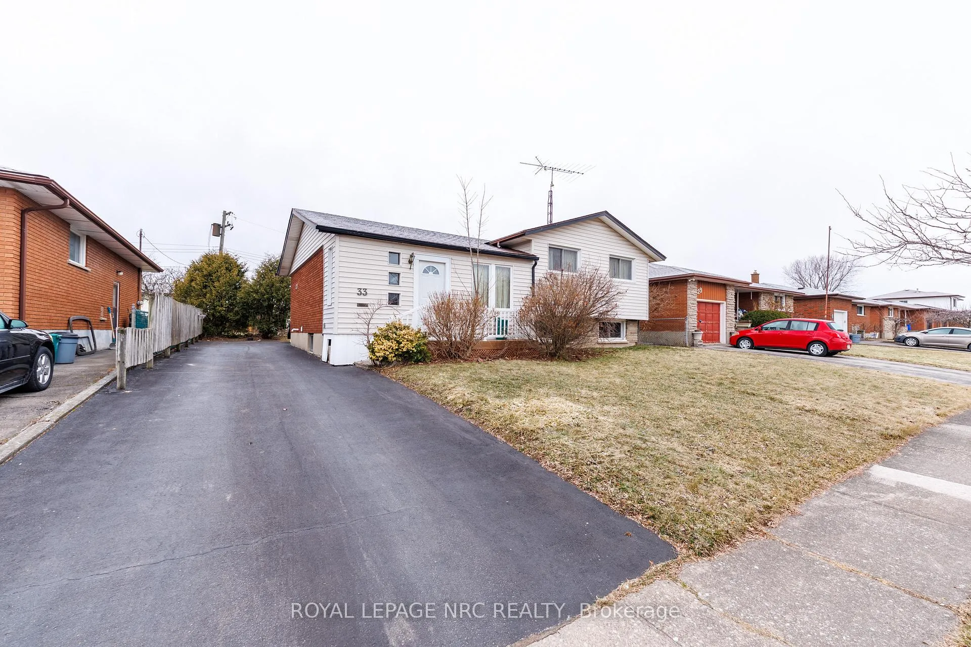 Photo 2 of 33 Strathmore Crescent, Welland, Lincoln/Crowland — HOMEH