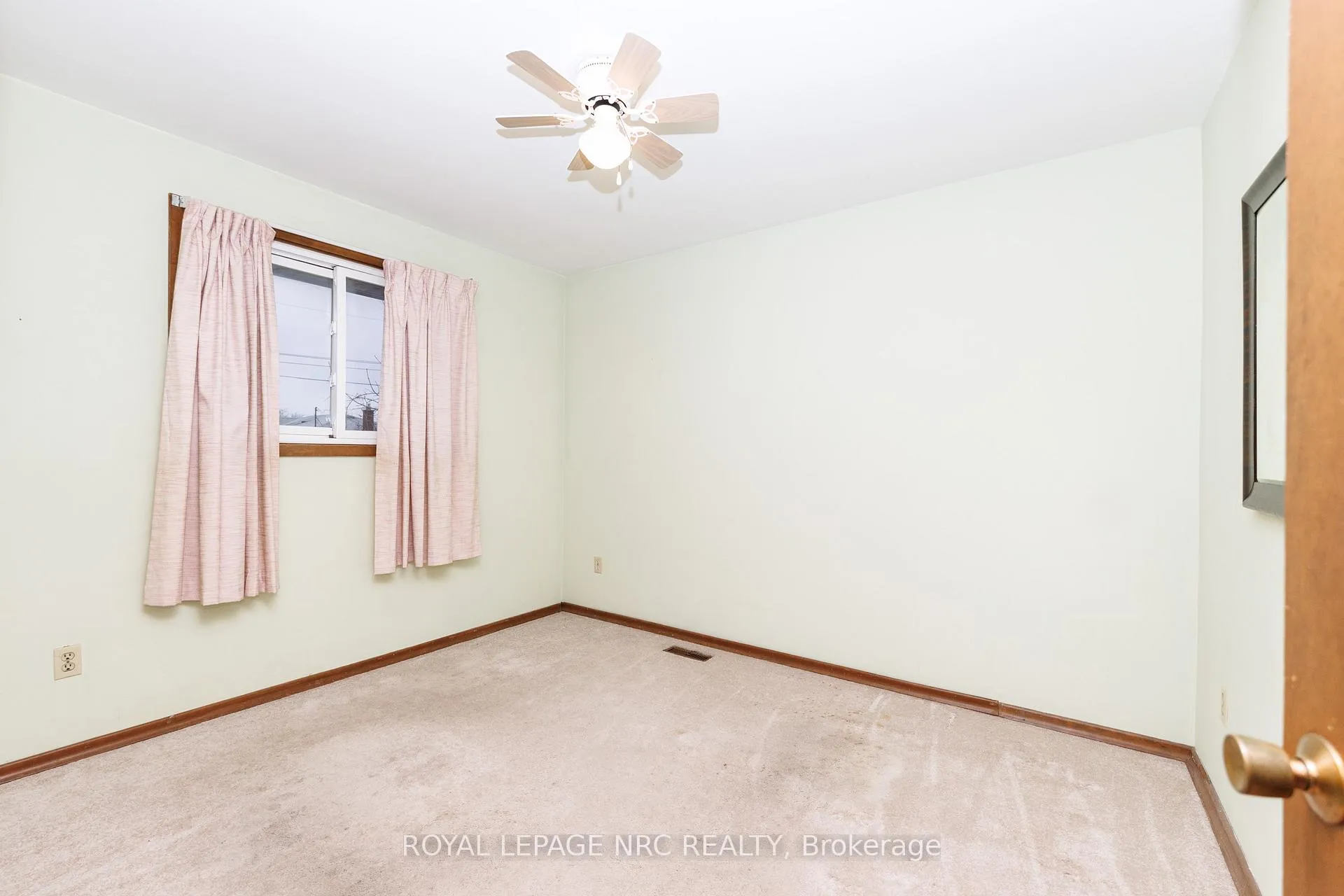 Photo 20 of 33 Strathmore Crescent, Welland, Lincoln/Crowland — HOMEH