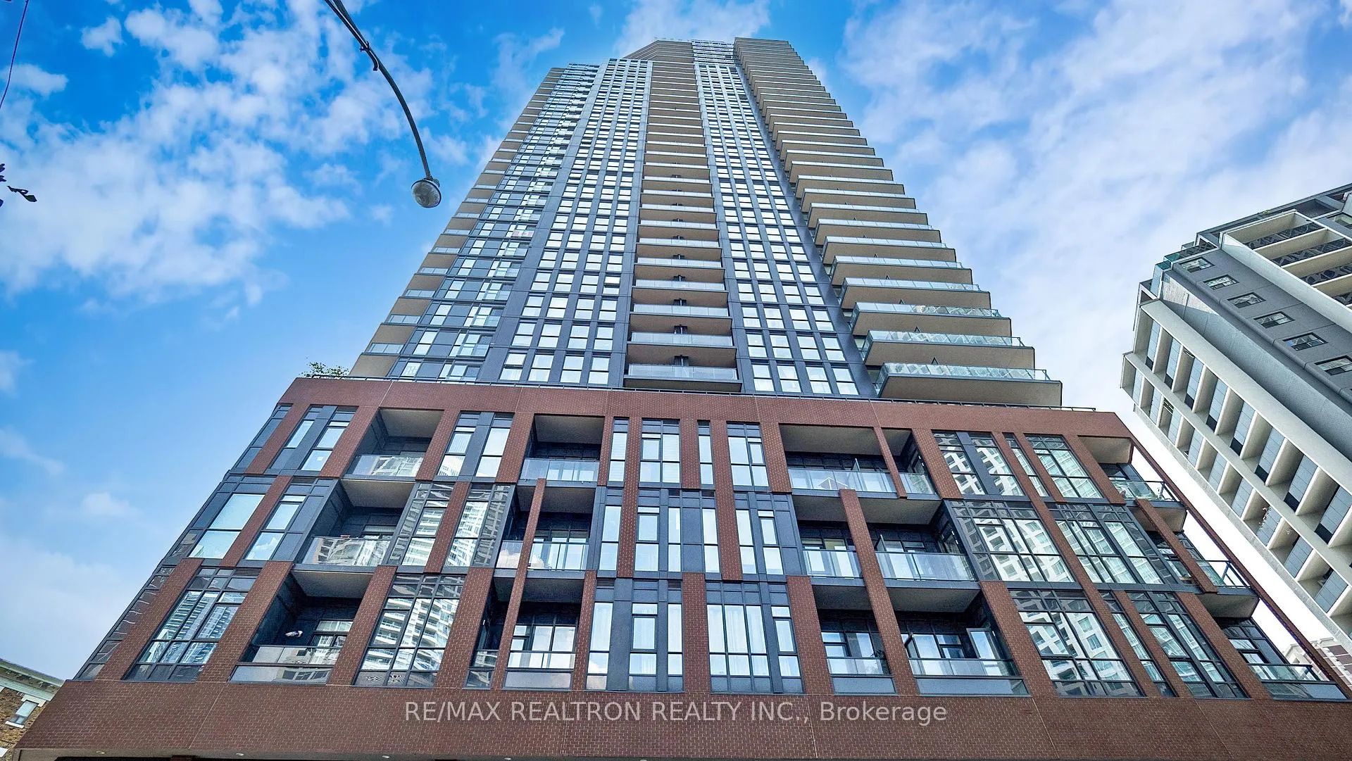 Photo 2 of Unit LPH03, 159 Wellesley Street, Toronto, Cabbagetown-South St. James Town — HOMEH