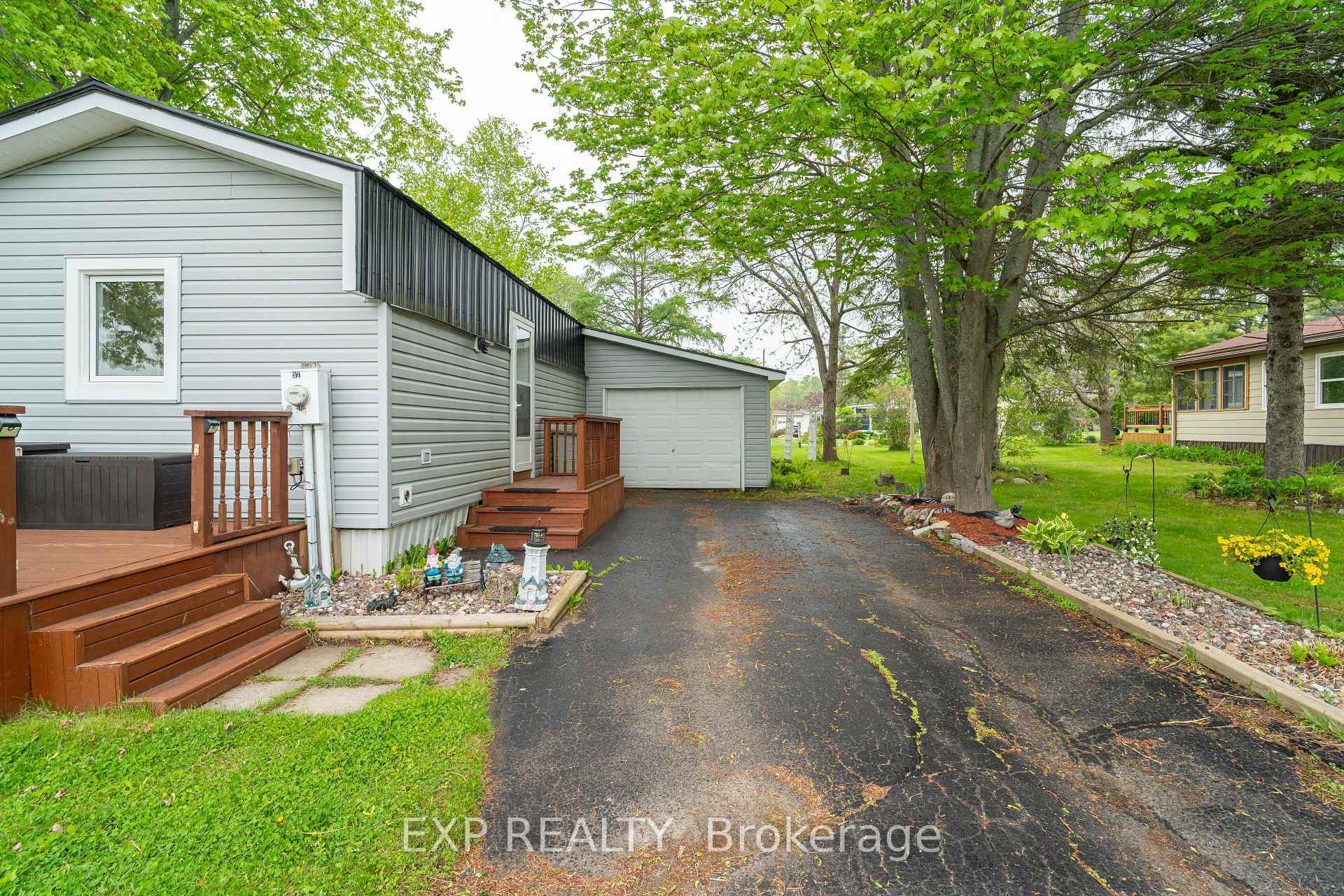 Front of 5 Evergreen Lane