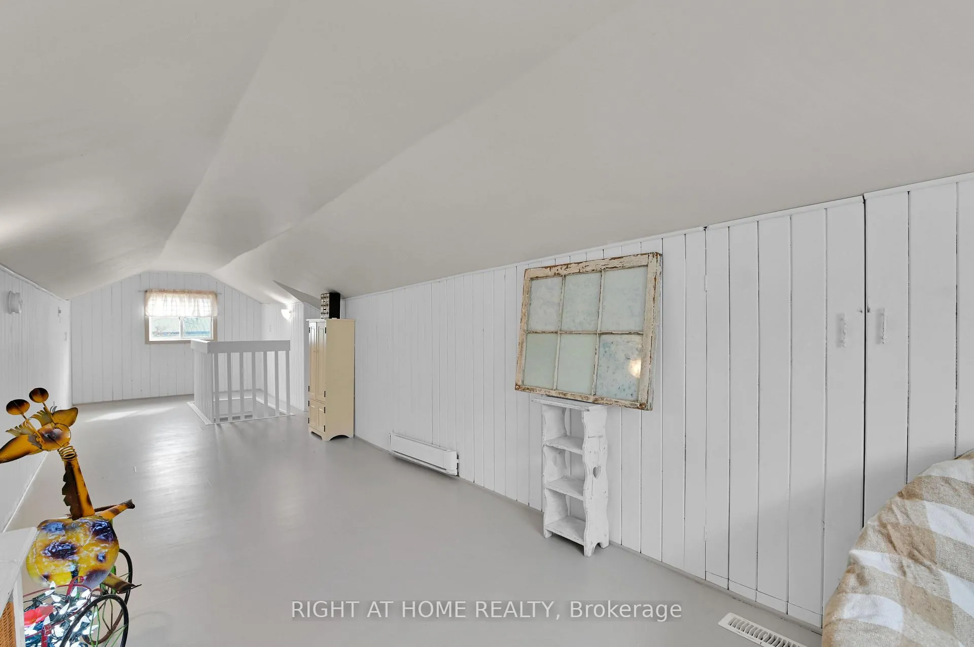Photo 23 of 541 Albert Street, North Dundas, Winchester — HOMEH