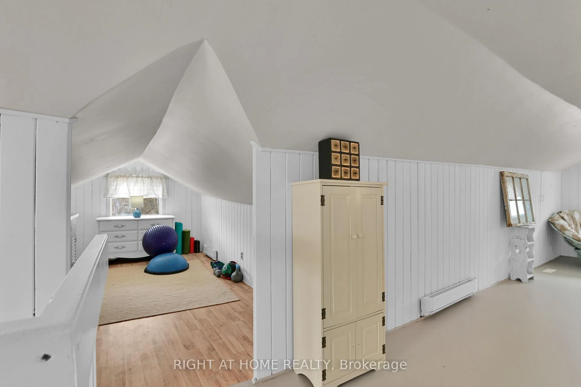 Photo 24 of 541 Albert Street, North Dundas, Winchester — HOMEH