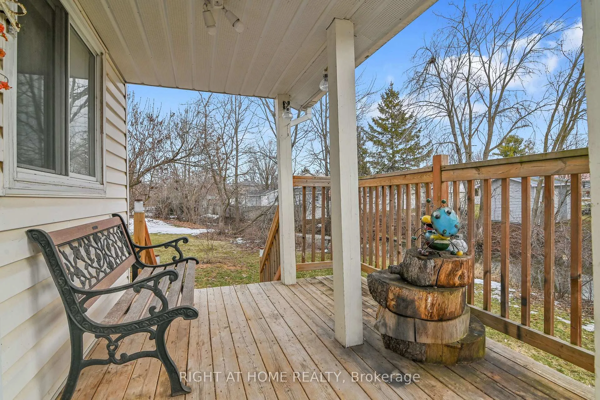Photo 27 of 541 Albert Street, North Dundas, Winchester — HOMEH