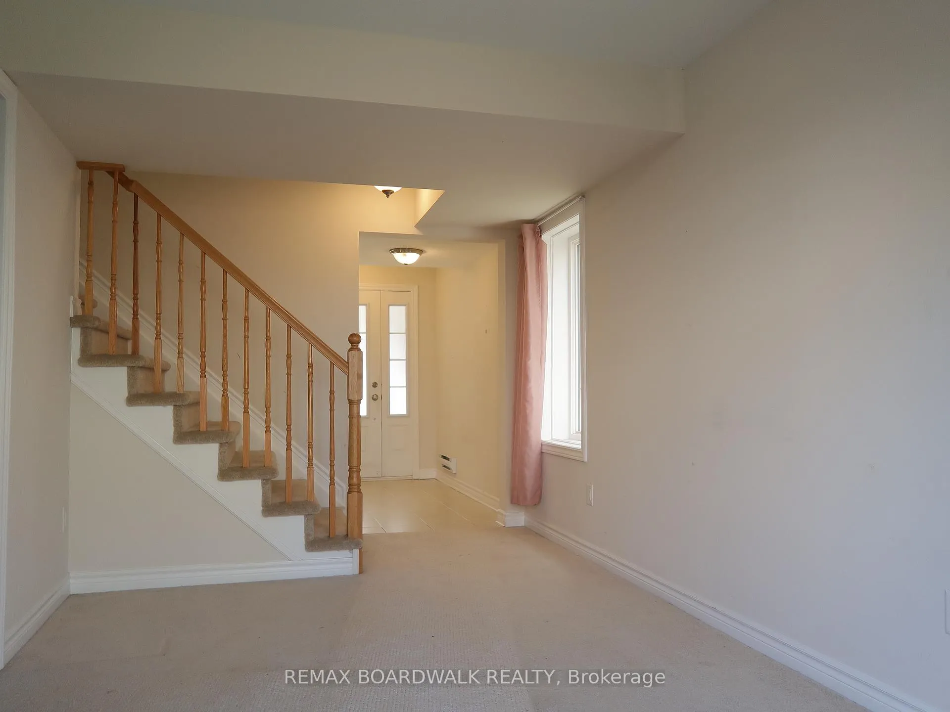 Photo 5 of 117 Gelderland Private, Ottawa, Kanata - Emerald Meadows/Trailwest — HOMEH